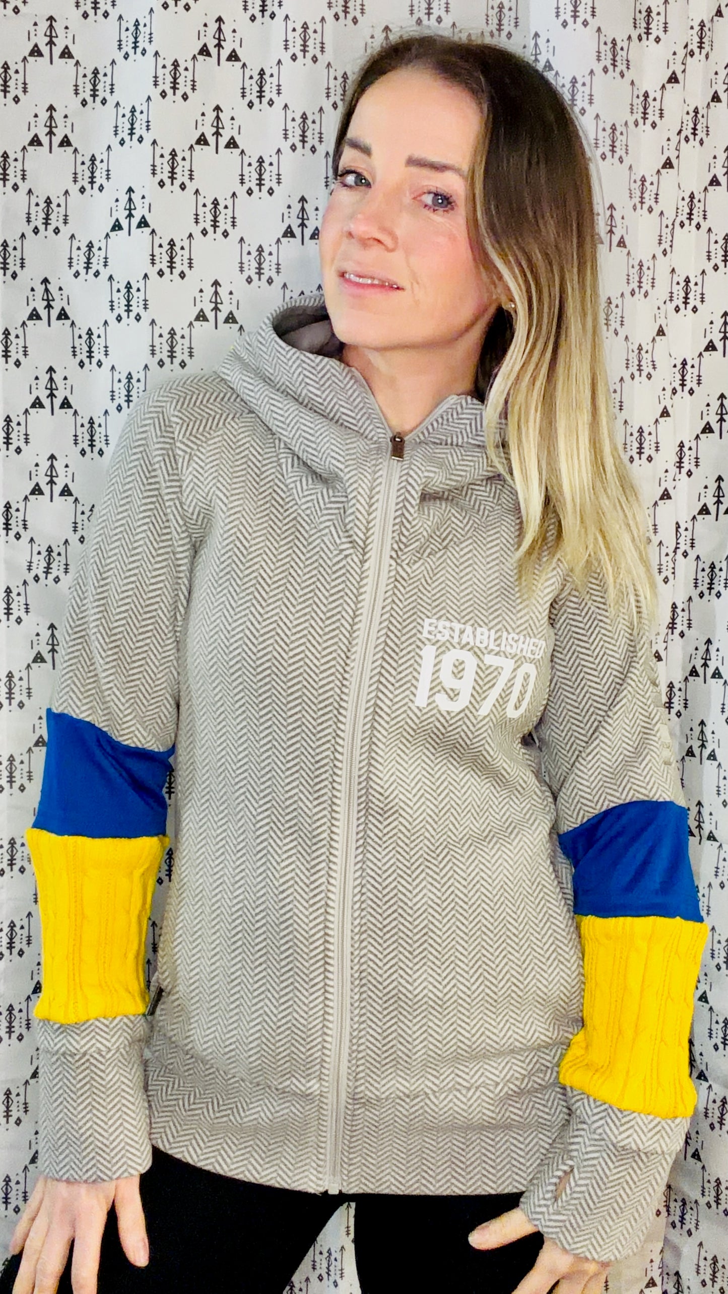 Grey Herringbone One-Buffalo Hockey Zip-Up Hoodie Size Women's-S/M