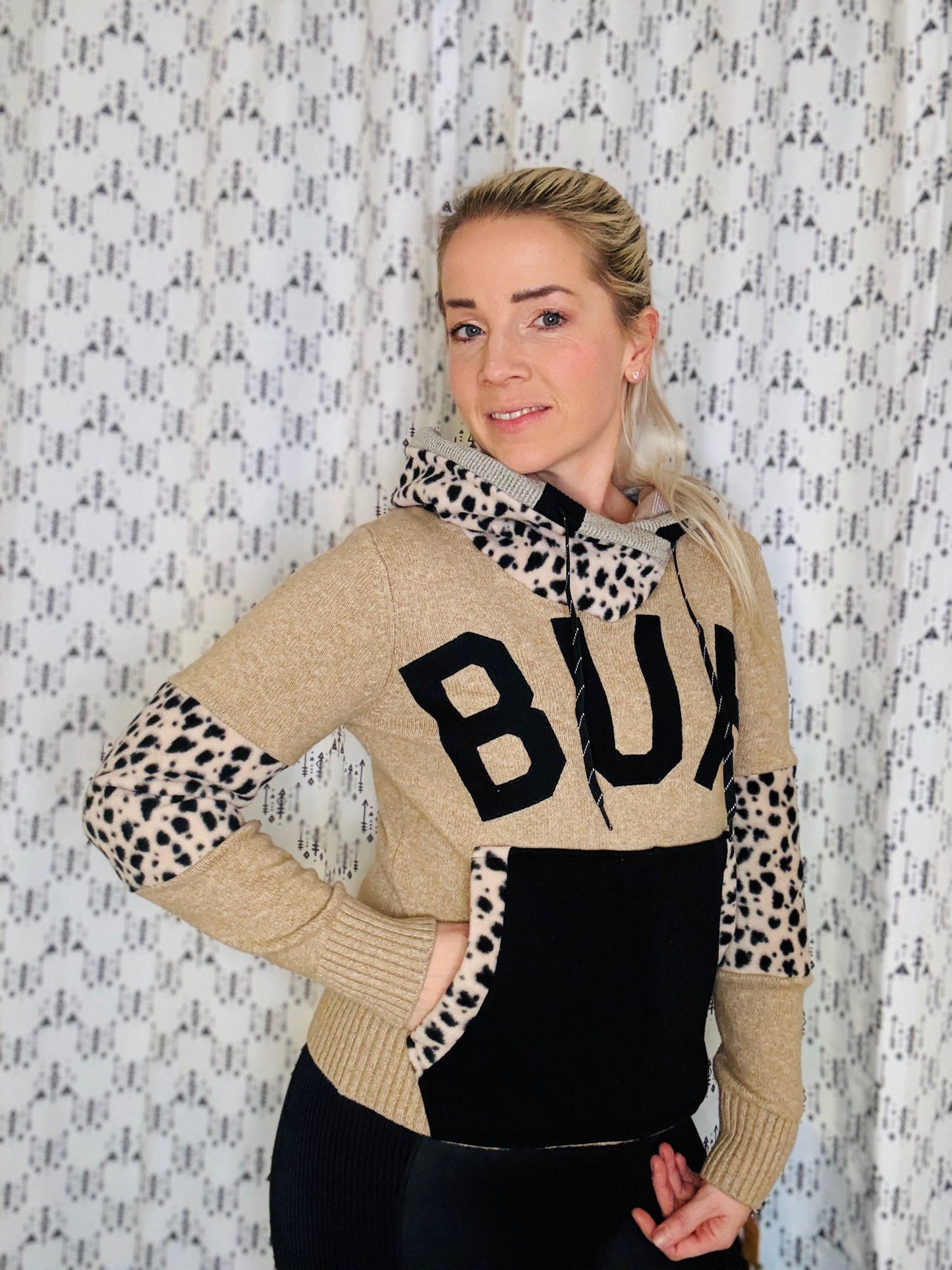 Black & Tan Leopard BUF Crop Sweater Hoodie Size- Women's S/M
