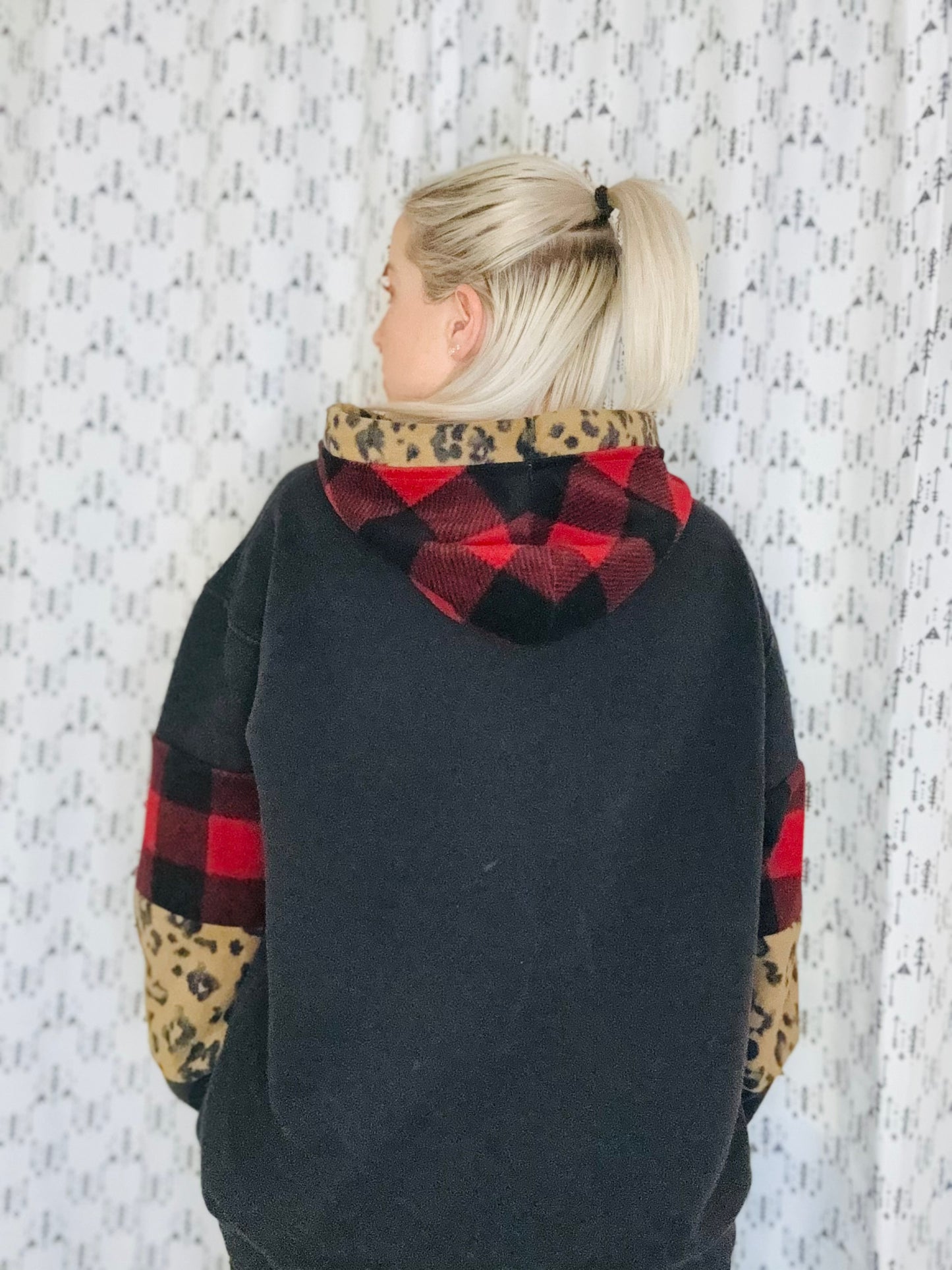 Red Plaid & Leopard Buffalo Hoodie Size- Women's L/XL