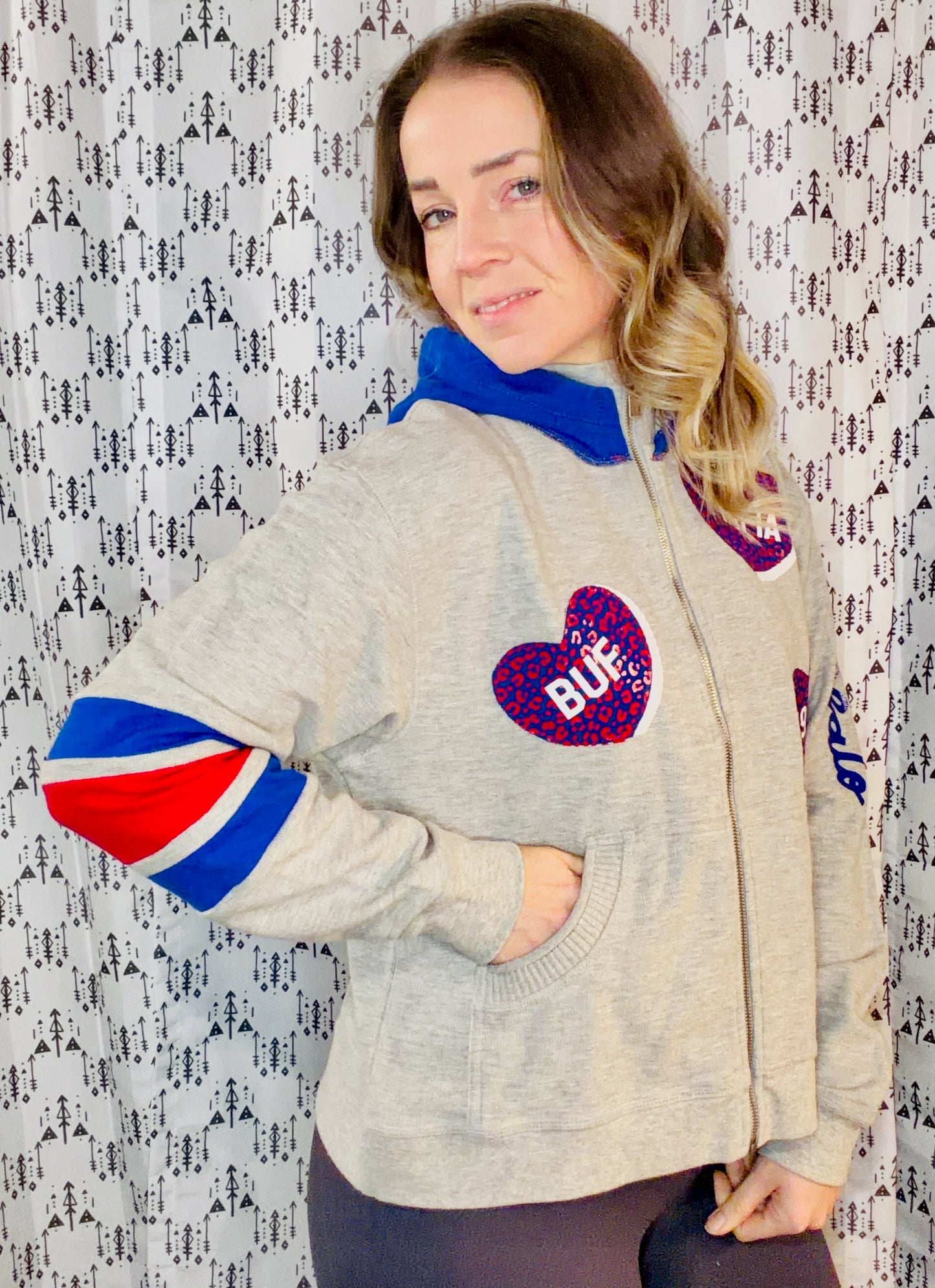 Grey Buffalo Football Heart Zip-Up Hoodie Size Women's-L/XL