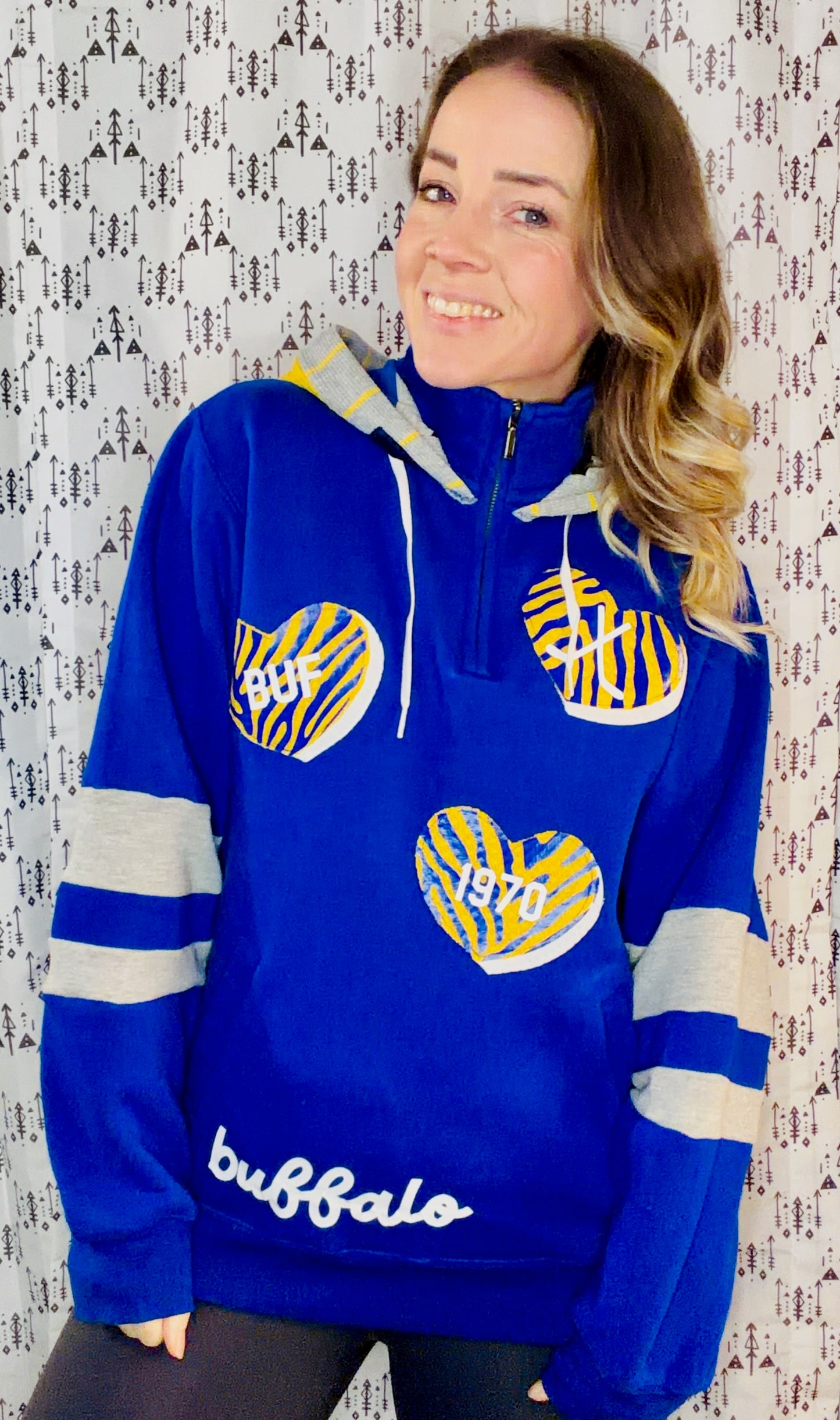 Blue Buffalo Hockey Heart 1/4 Zip Hoodie Size Women's-M/L