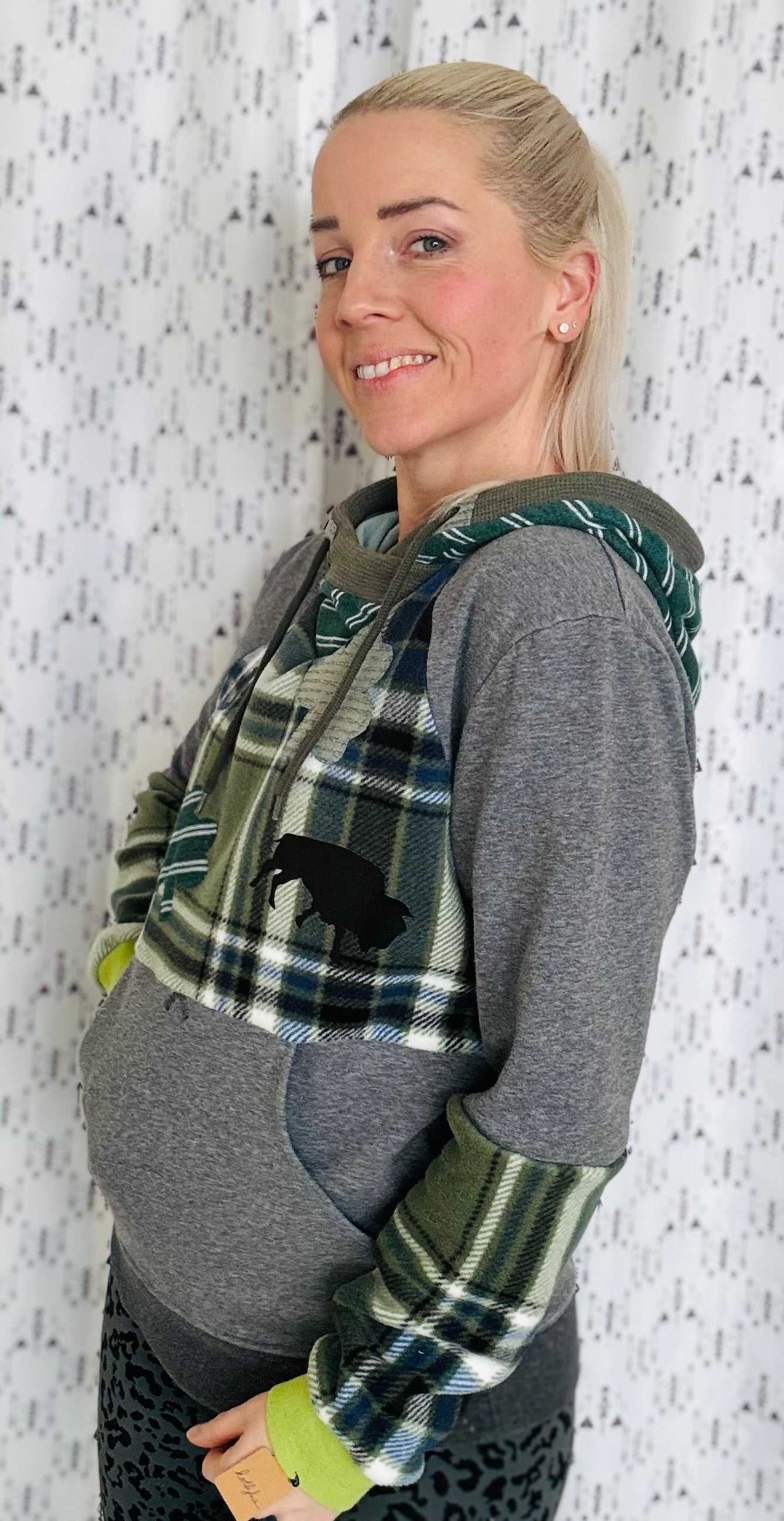 Grey & Green Plaid Buffalo Hoodie Size- Women's M/L