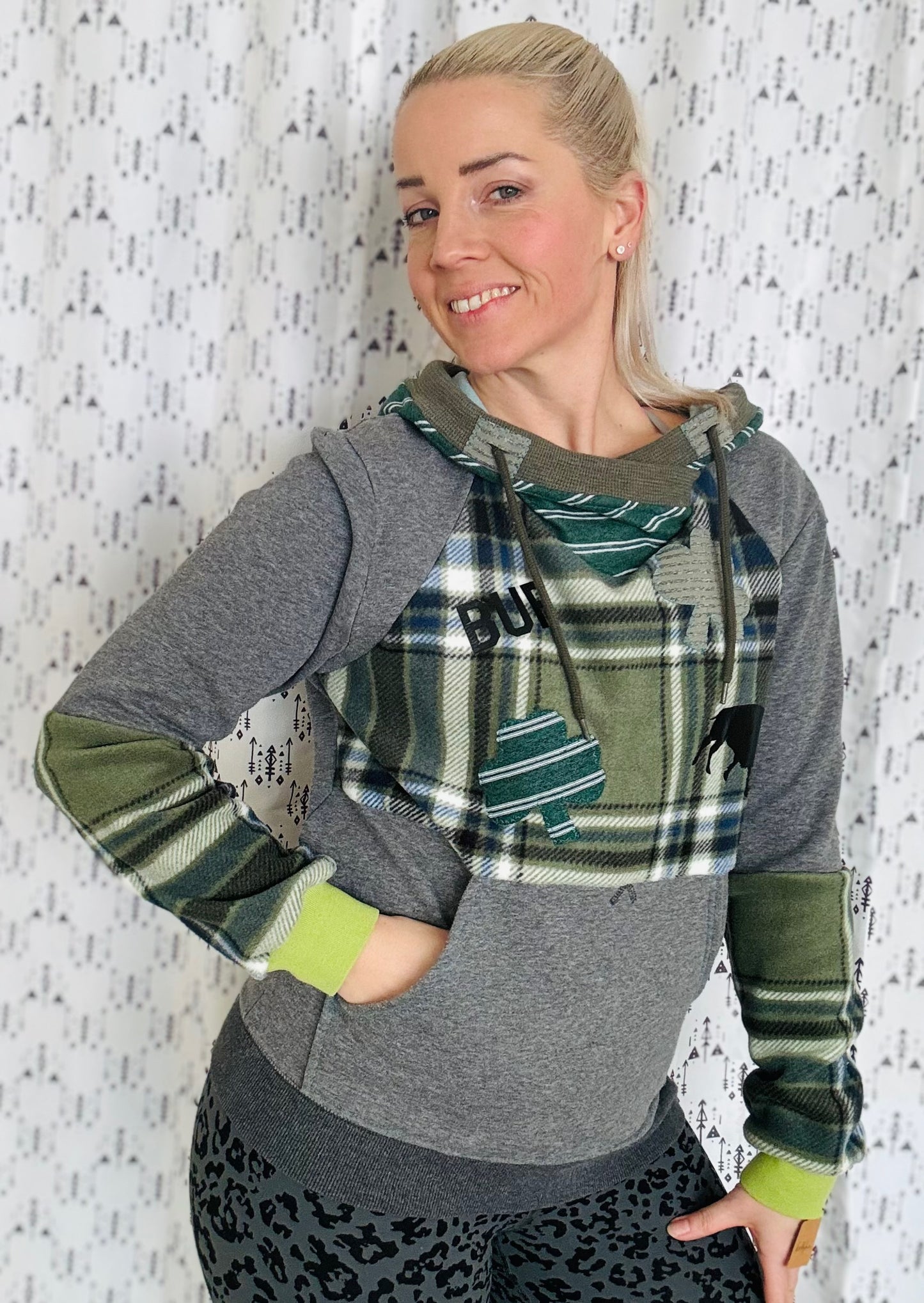 Grey & Green Plaid Buffalo Hoodie Size- Women's M/L