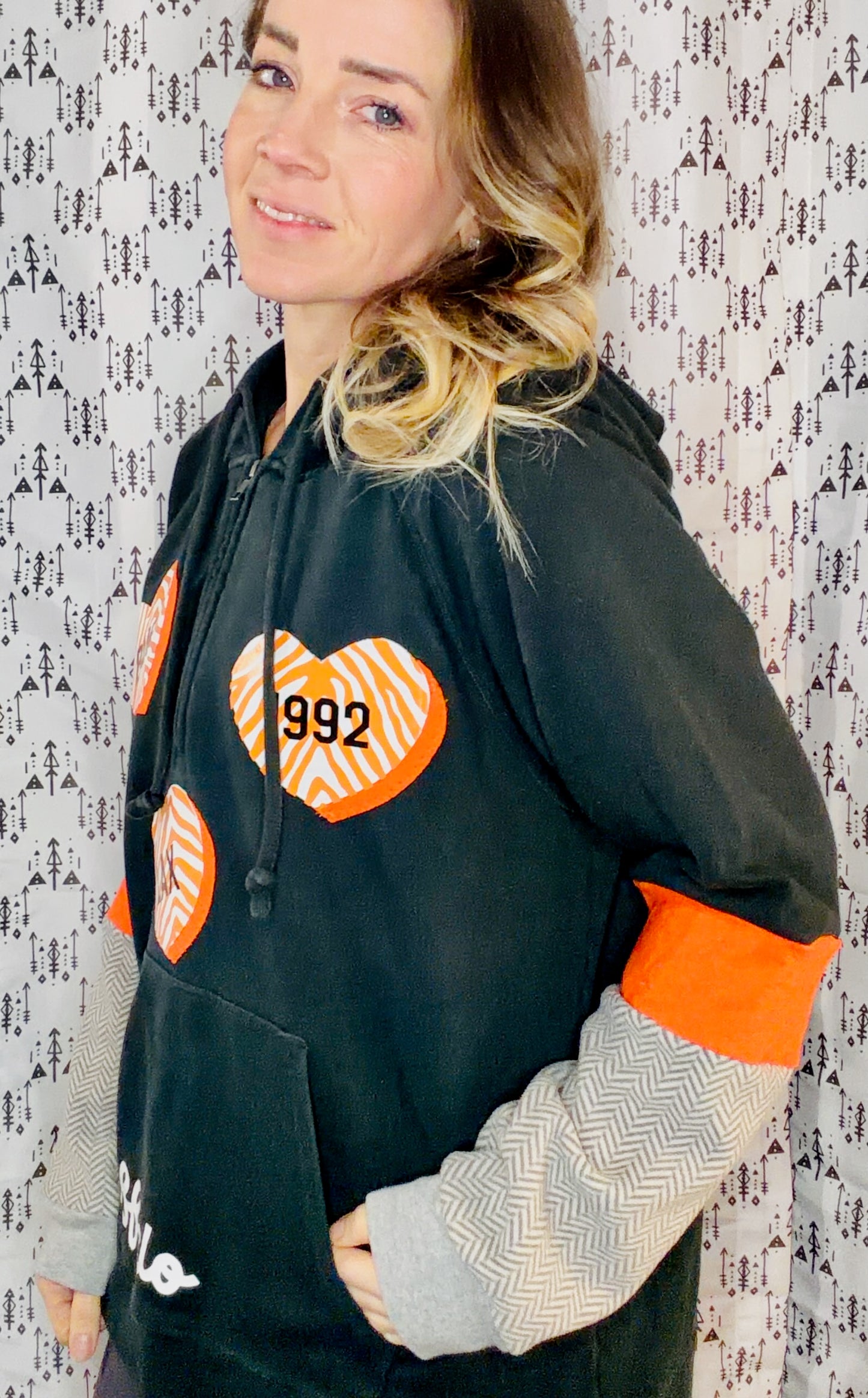 Black Buffalo Lacrosse Heart 1/4 Zip Hoodie Size Women's-L/XL