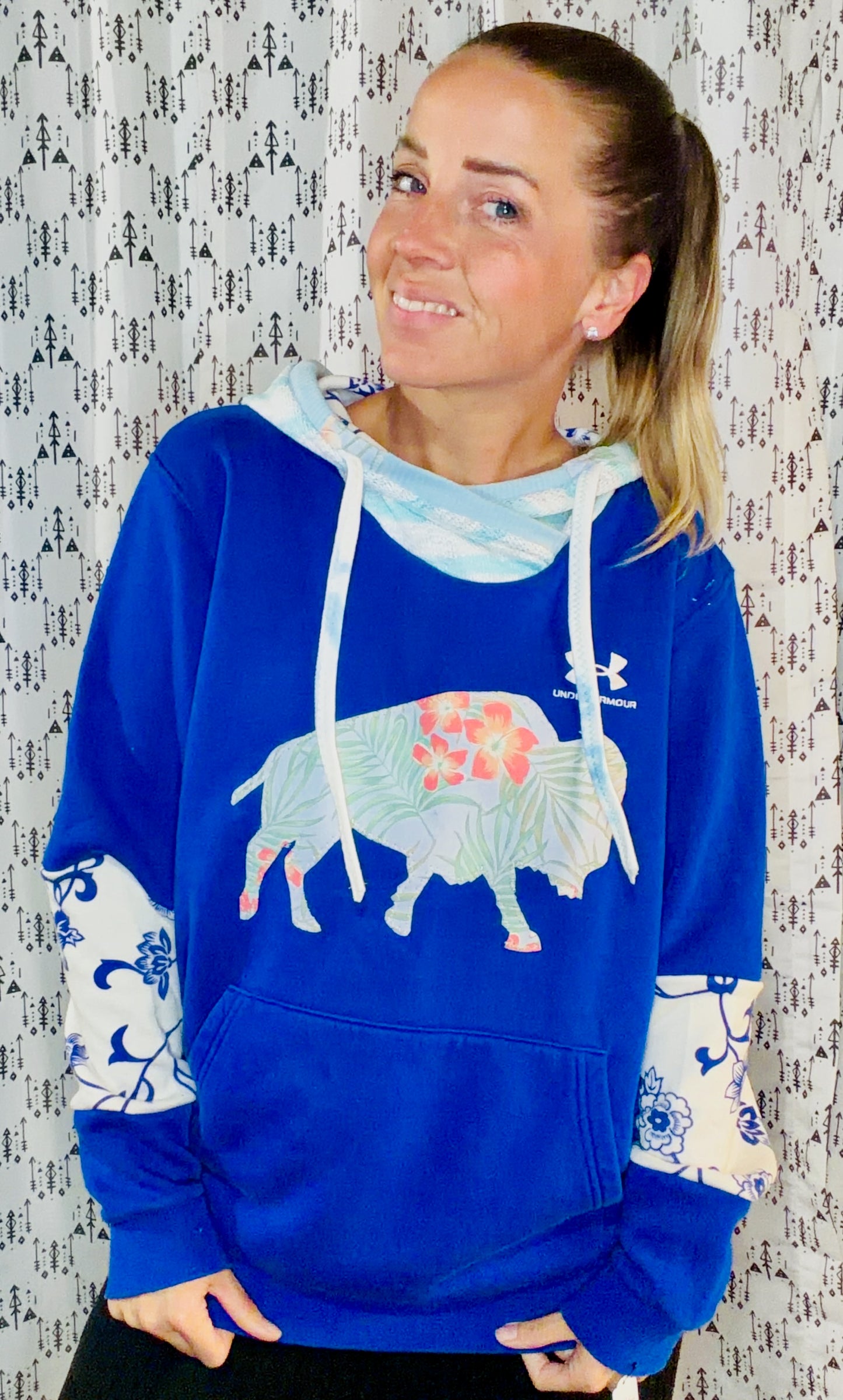 Royal Hawaii 716-0 Hoodie Size Women's- L/XL