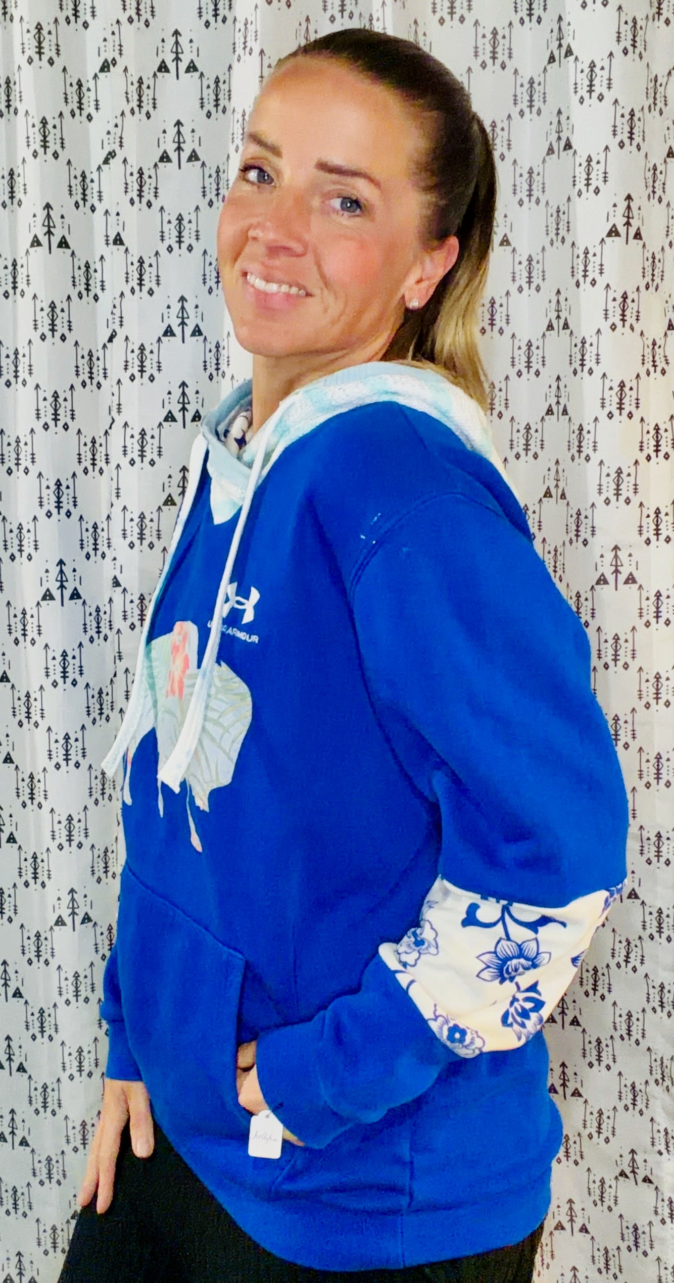 Royal Hawaii 716-0 Hoodie Size Women's- L/XL