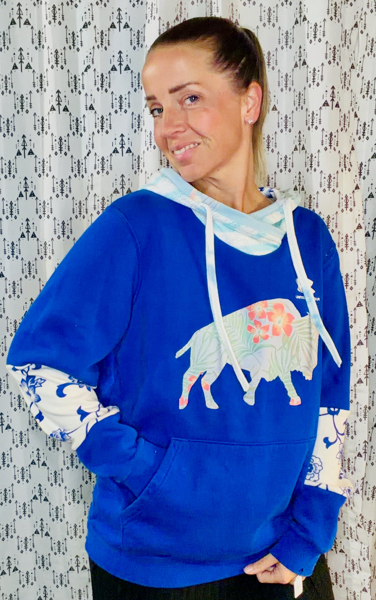Royal Hawaii 716-0 Hoodie Size Women's- L/XL