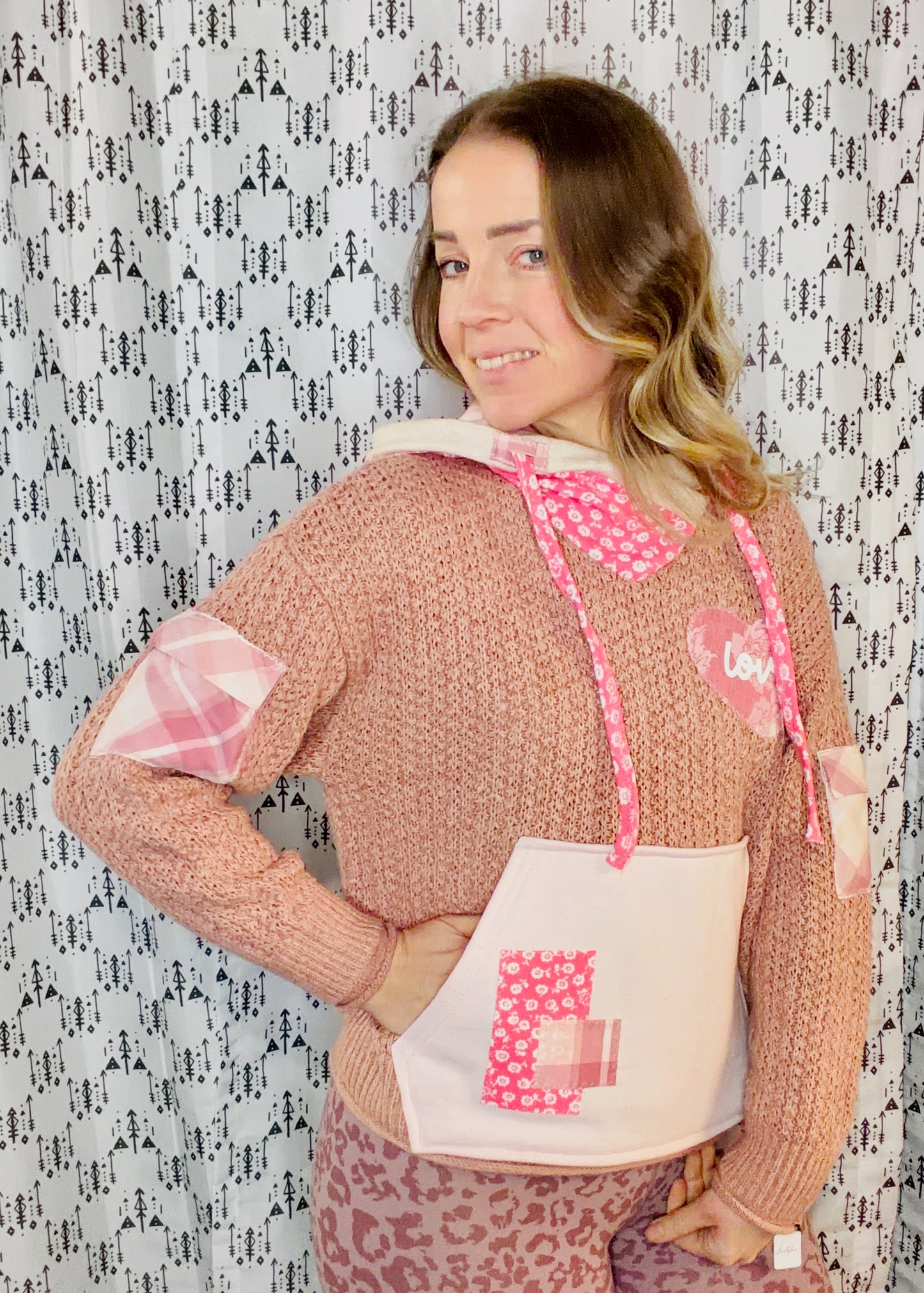 Dusty Rose LOVE Hoodie Size Women's-M/L