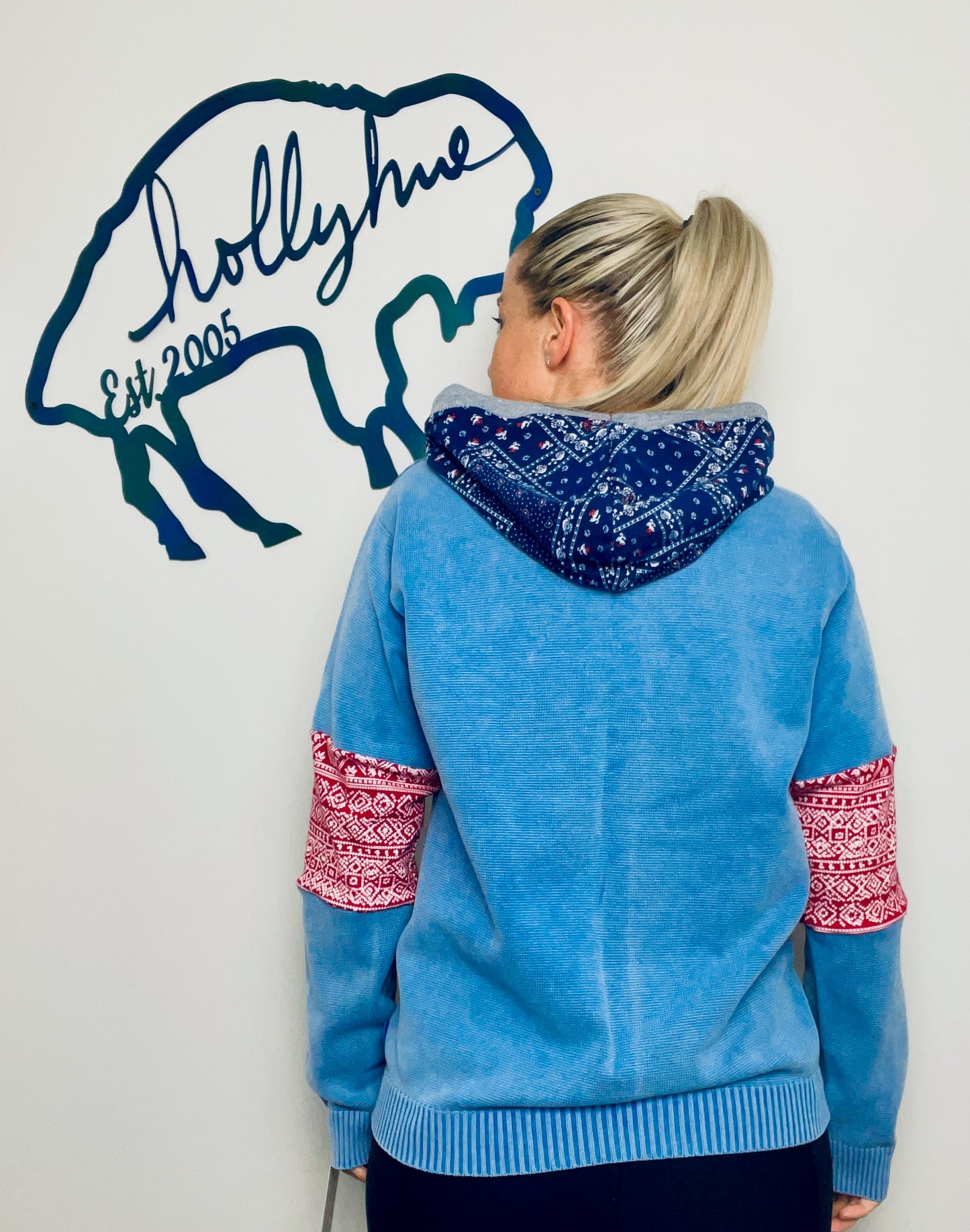 Blue Vintage Americana Buffalo Sweater Hoodie Size- Women's M/L