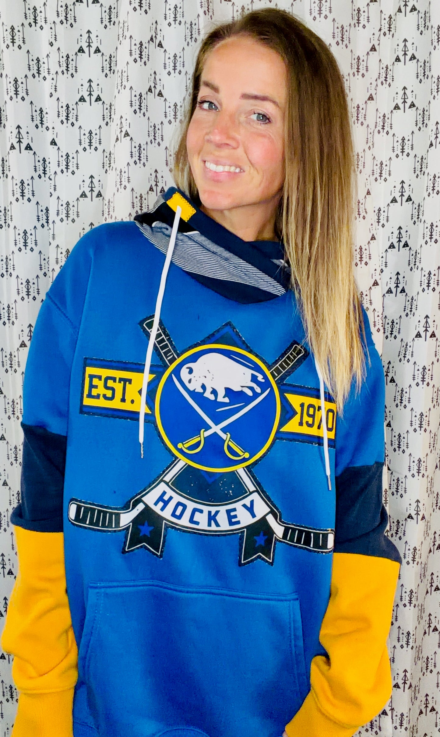 Blue Buffalo Hockey Hoodie Size Unisex-L/XL
