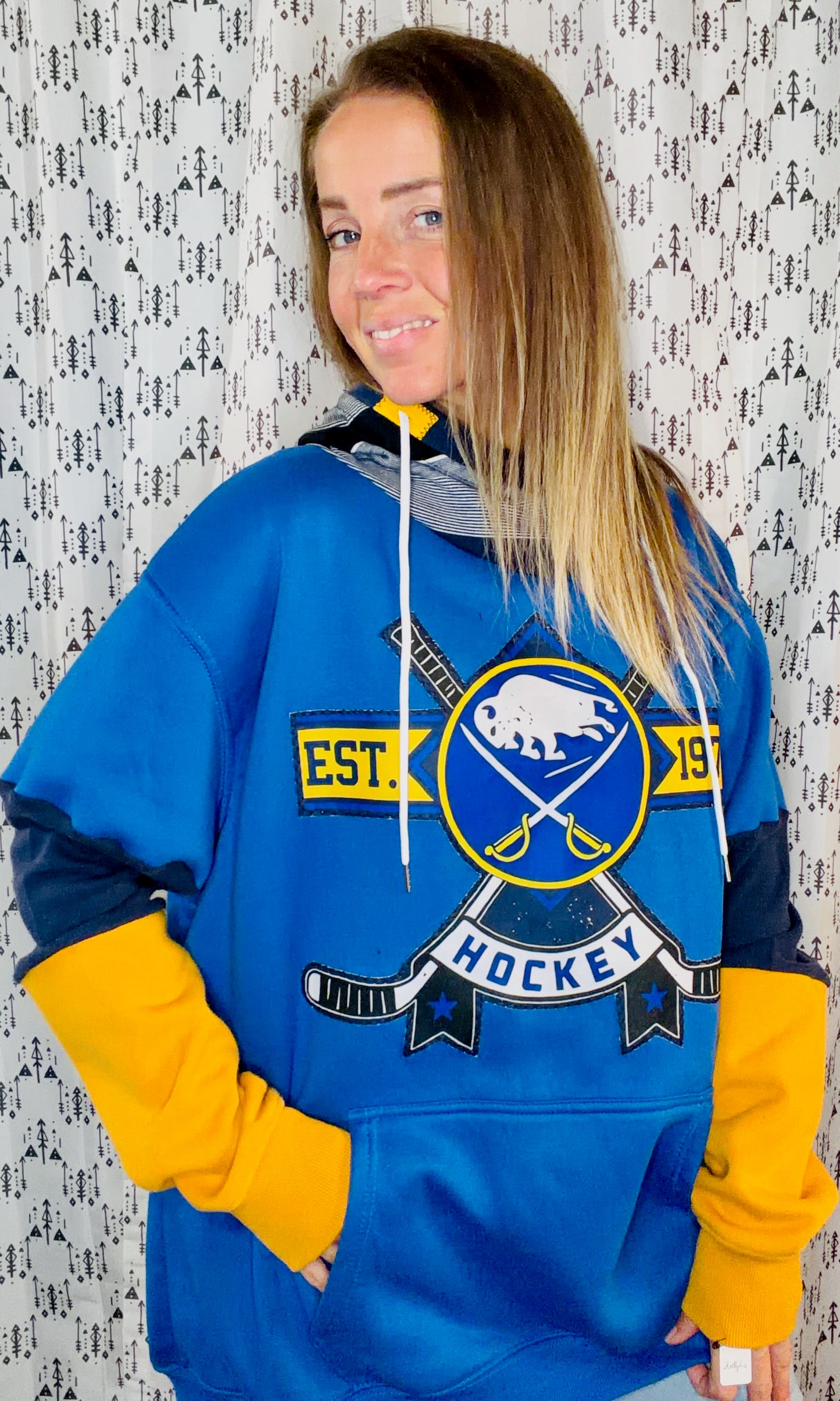 Blue Buffalo Hockey Hoodie Size Unisex-L/XL