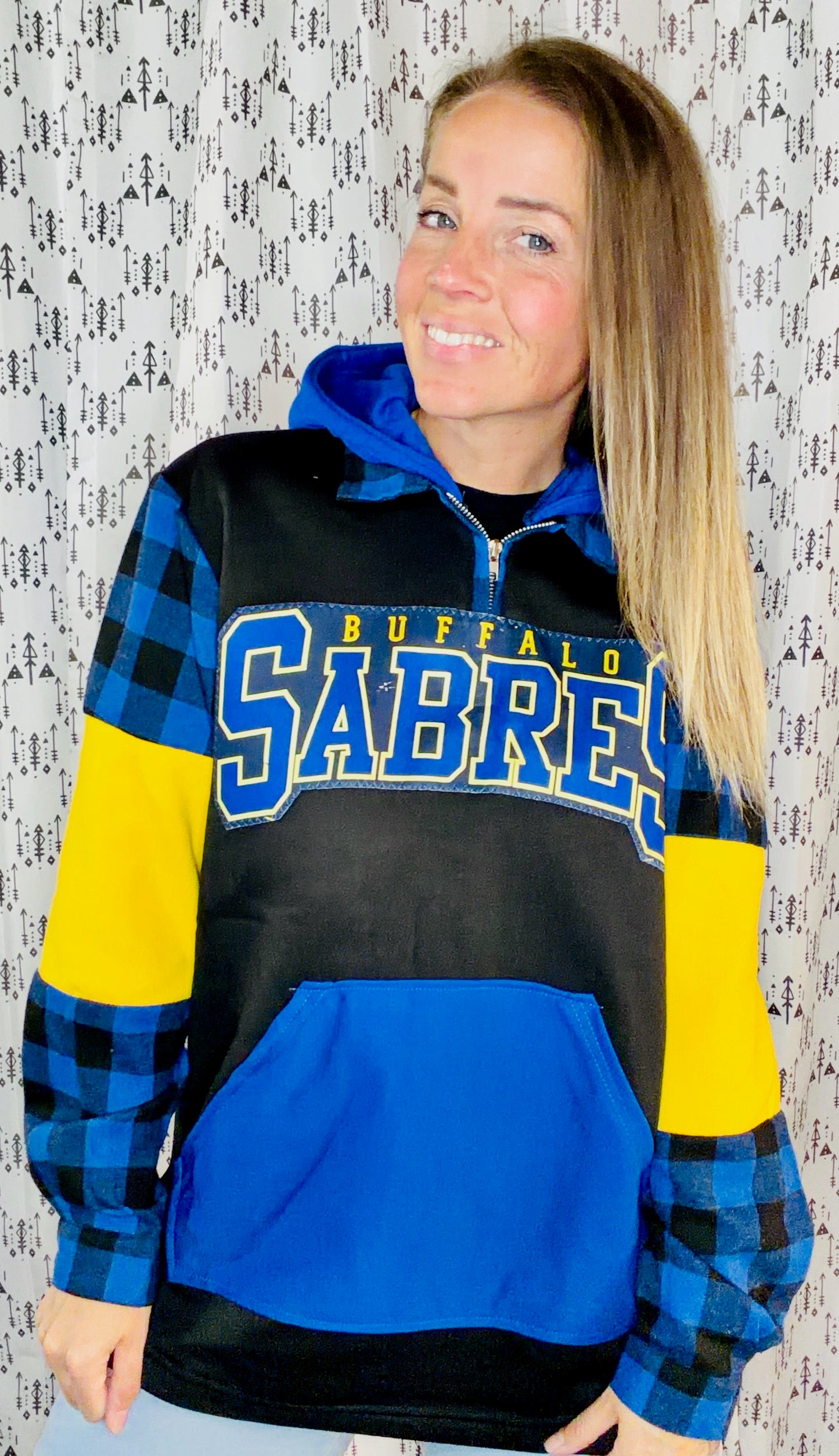 Black & Plaid Buffalo Hockey Hoodie Size Unisex-M/L