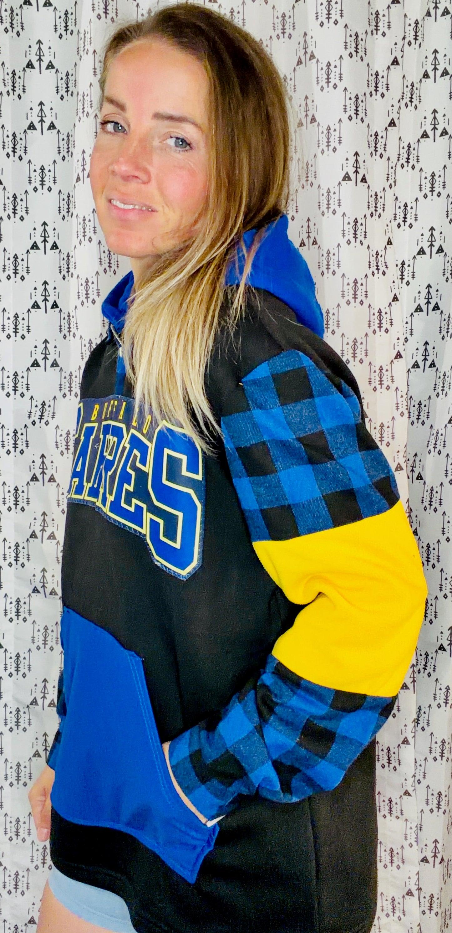 Black & Plaid Buffalo Hockey Hoodie Size Unisex-M/L