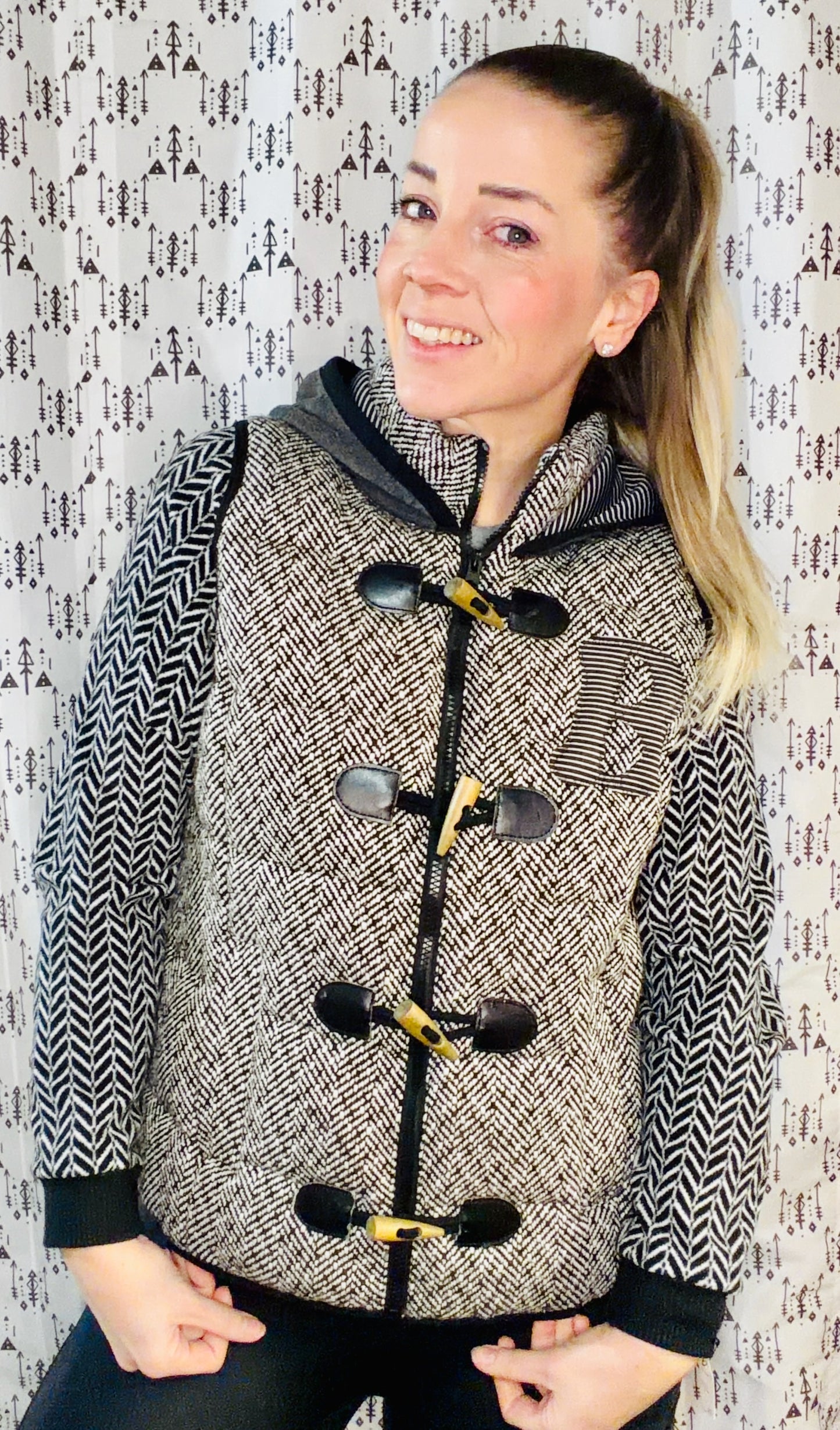 Black & White Herringbone Buffalo Zip-Up Jacket Size- Women's M/L