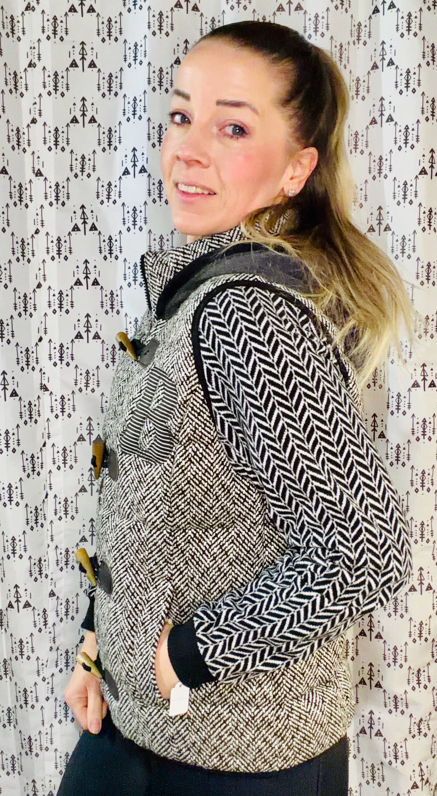 Black & White Herringbone Buffalo Zip-Up Jacket Size- Women's M/L