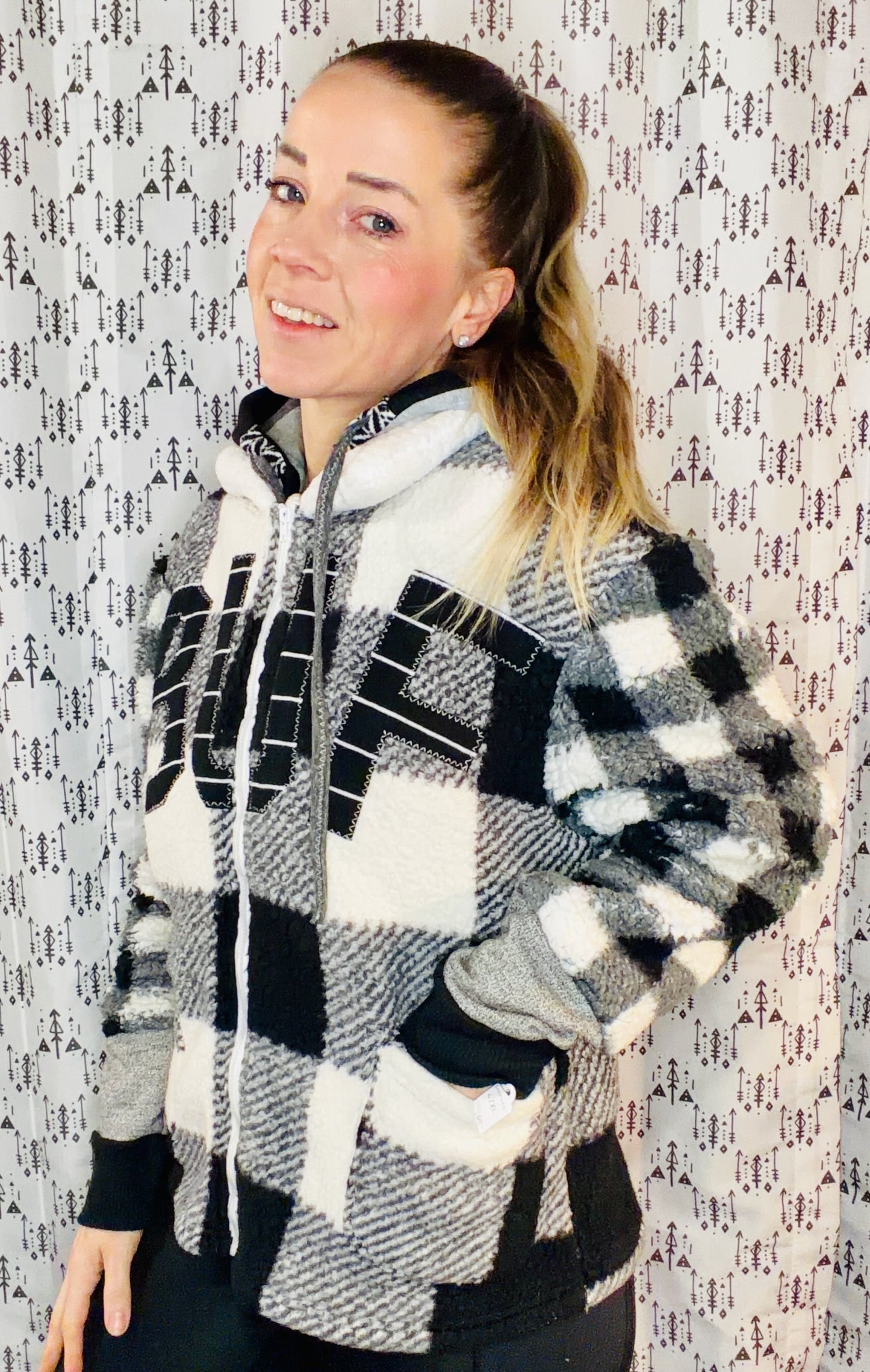 Black & White Giant Buffalo Check Zip-Up Jacket Size- Women's M/L