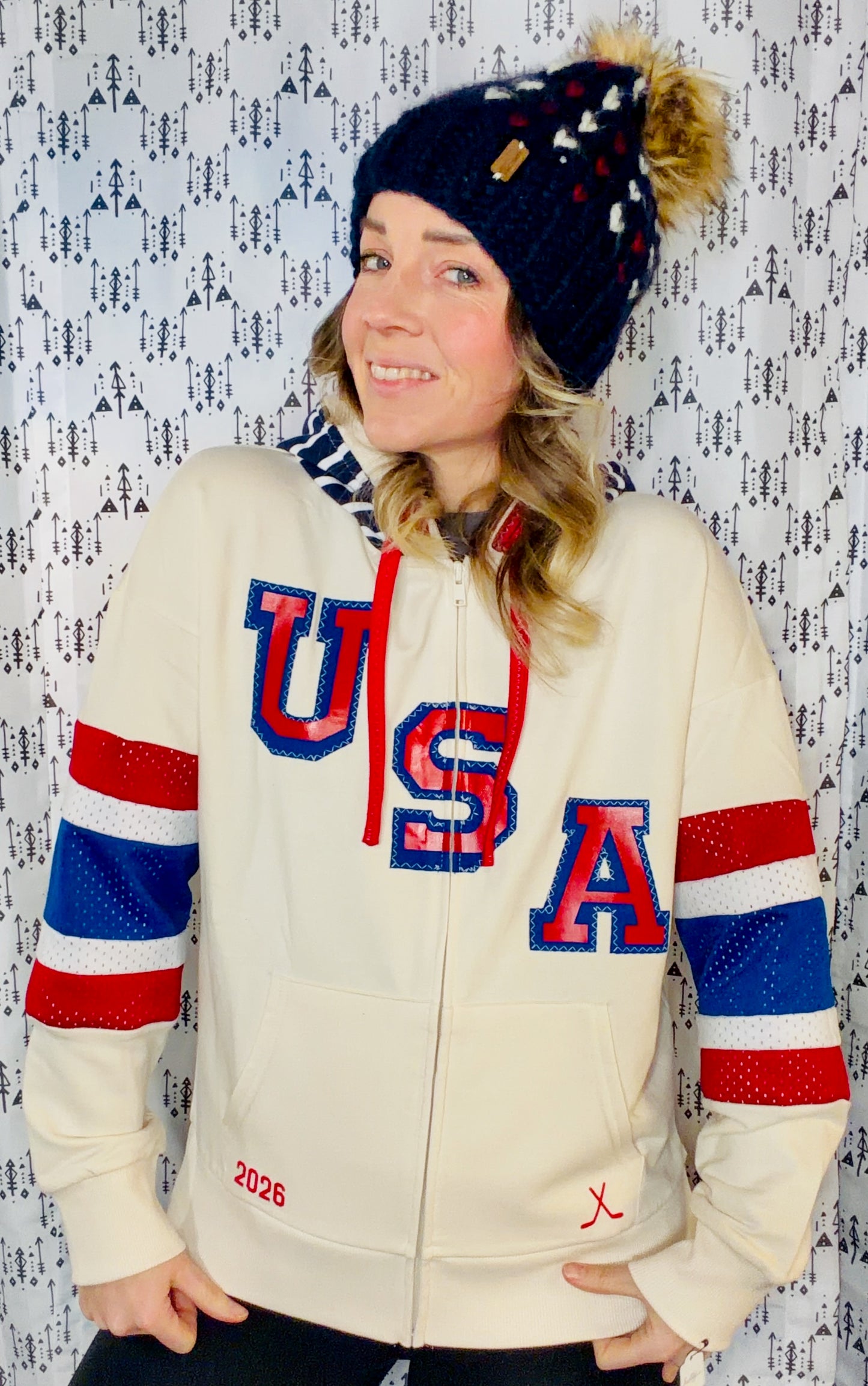 Cream USA Hockey Zip-Up Hoodie Size- Women's M/L