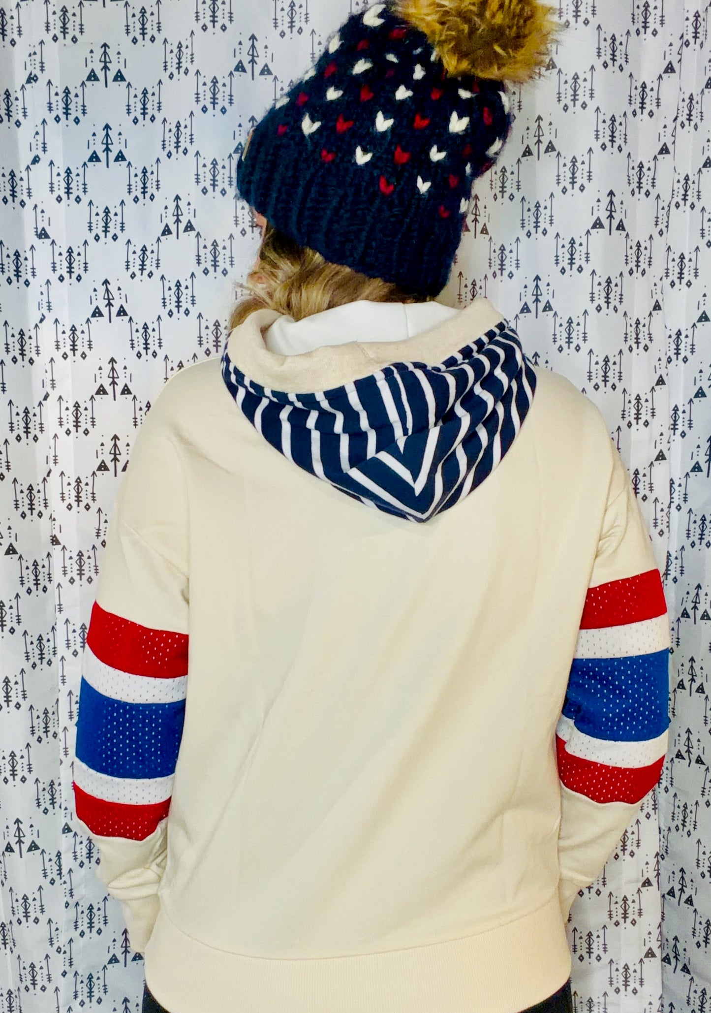 Cream USA Hockey Zip-Up Hoodie Size- Women's M/L