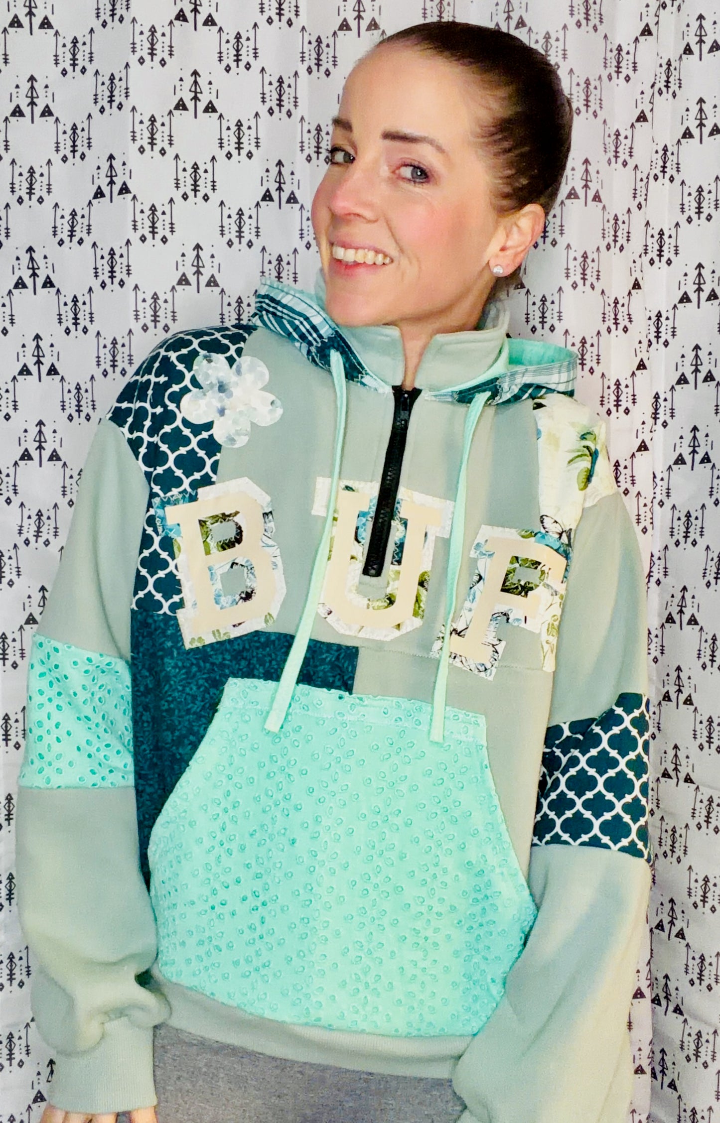 Green Buffalo X Bridgerton 1/4 Zip Hoodie Size Women's-L/XL