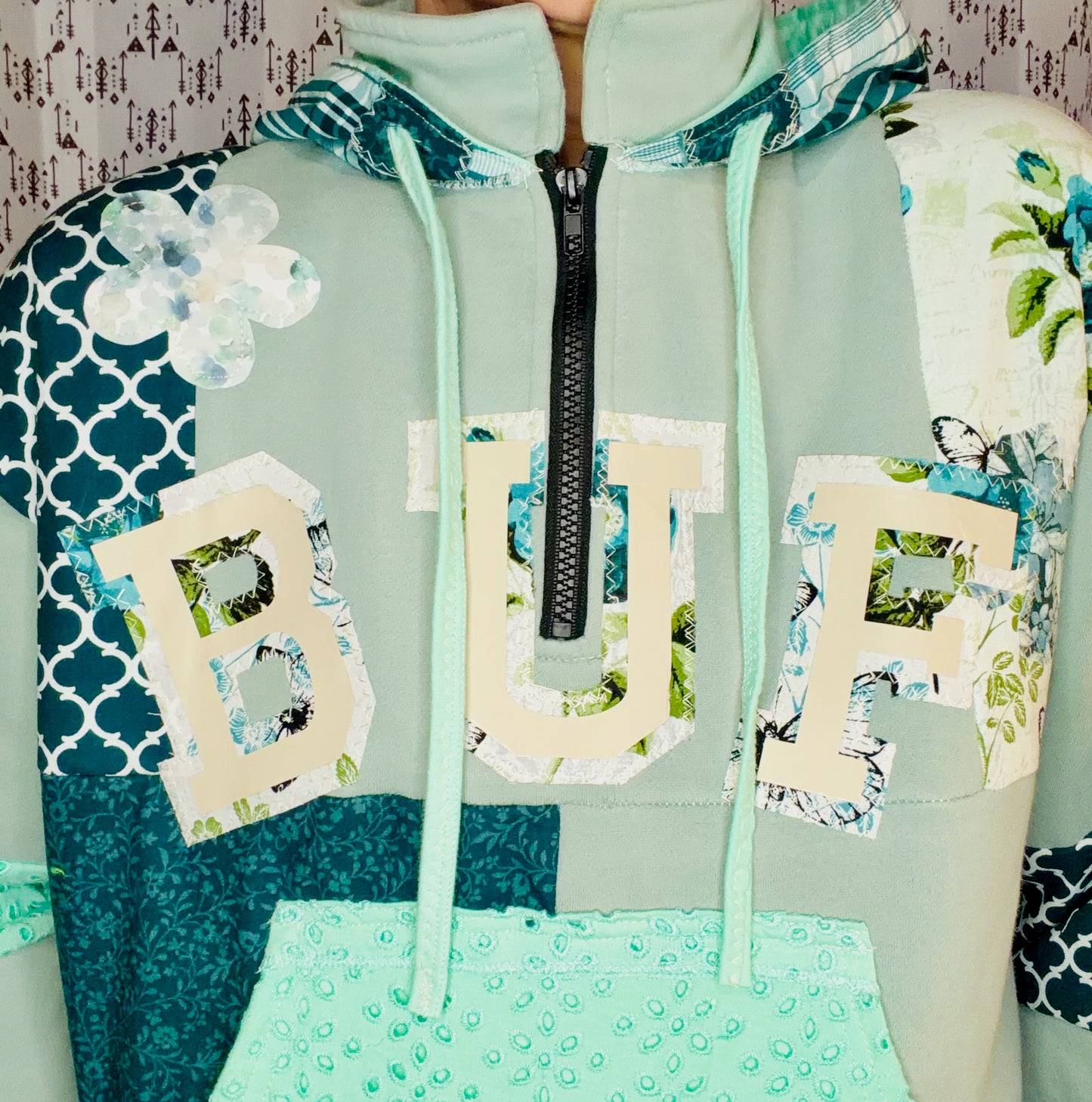 Green Buffalo X Bridgerton 1/4 Zip Hoodie Size Women's-L/XL