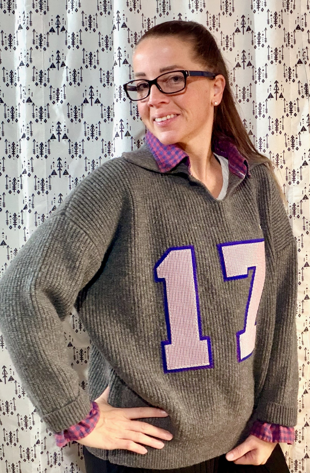 Grey #17 Crewneck Sweater Size Women's-L/XL