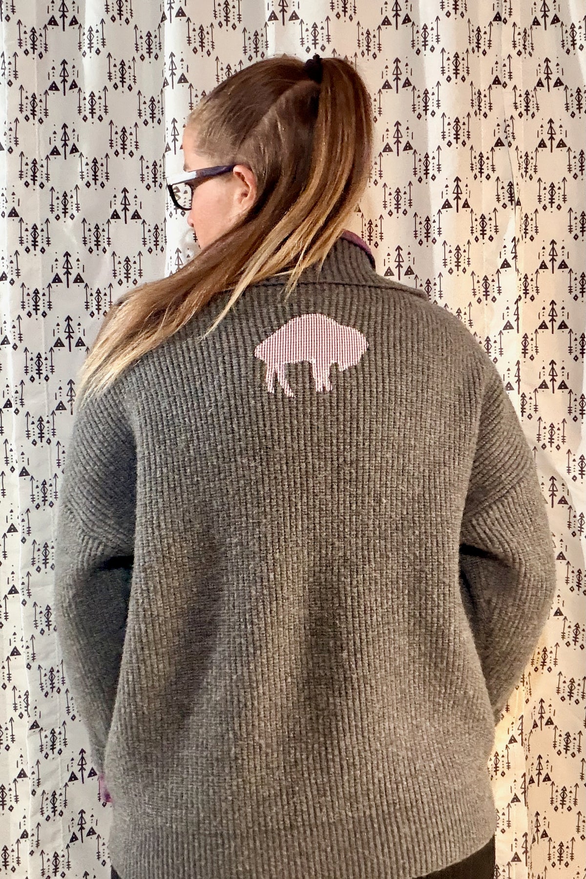 Grey #17 Crewneck Sweater Size Women's-L/XL