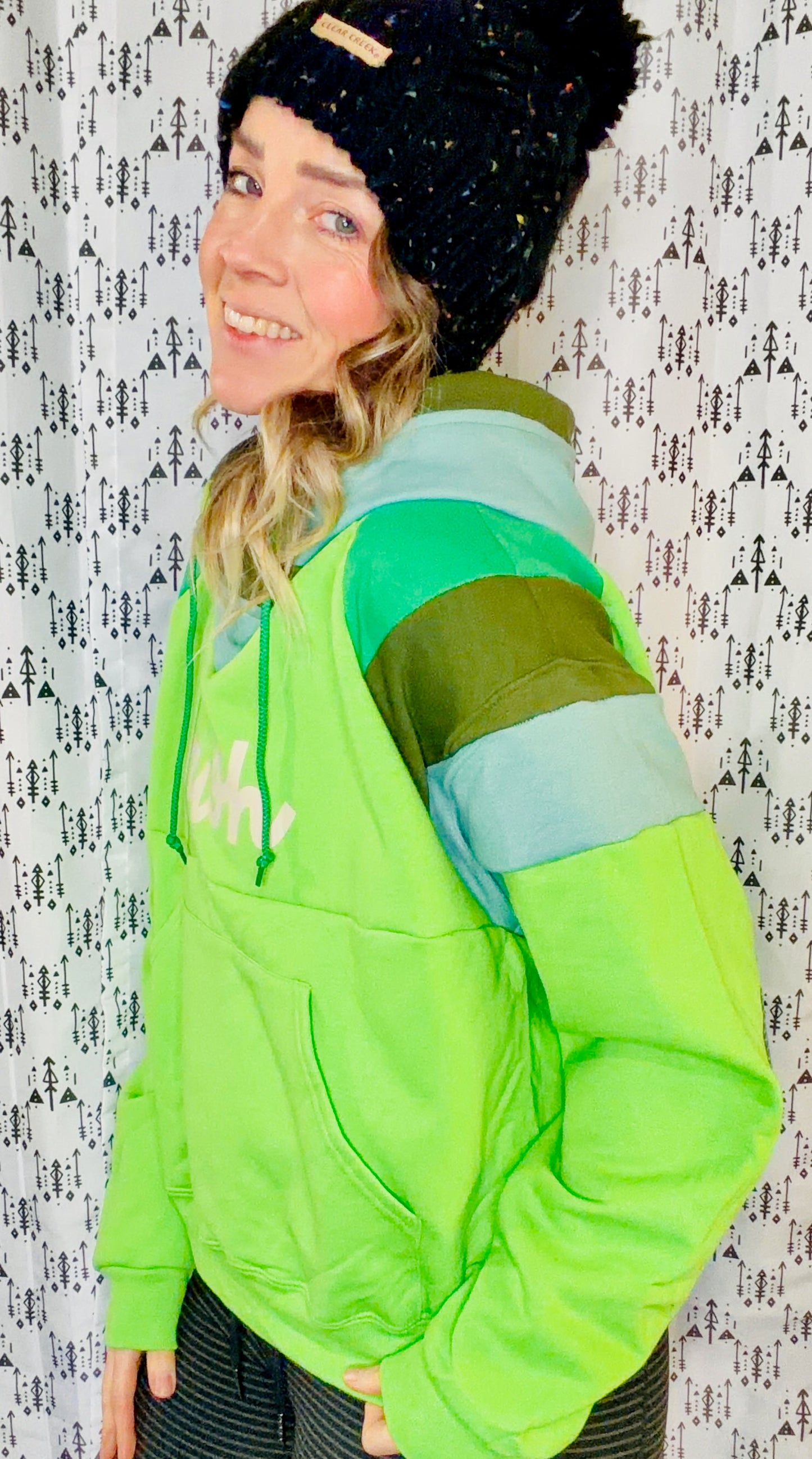 Kiwi Green Irish Hoodie Size Women's-L/XL