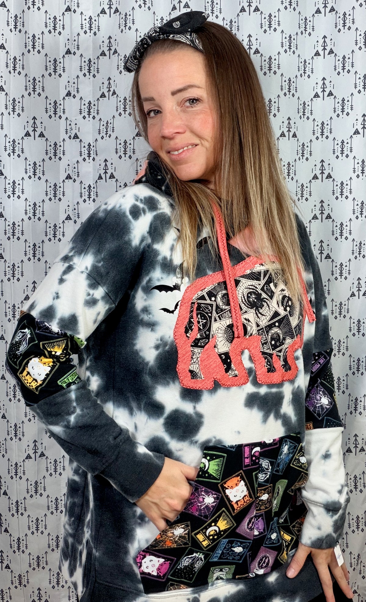 Tie Dye Buffalo Tarot Hoodie Size Women's- XL/2X