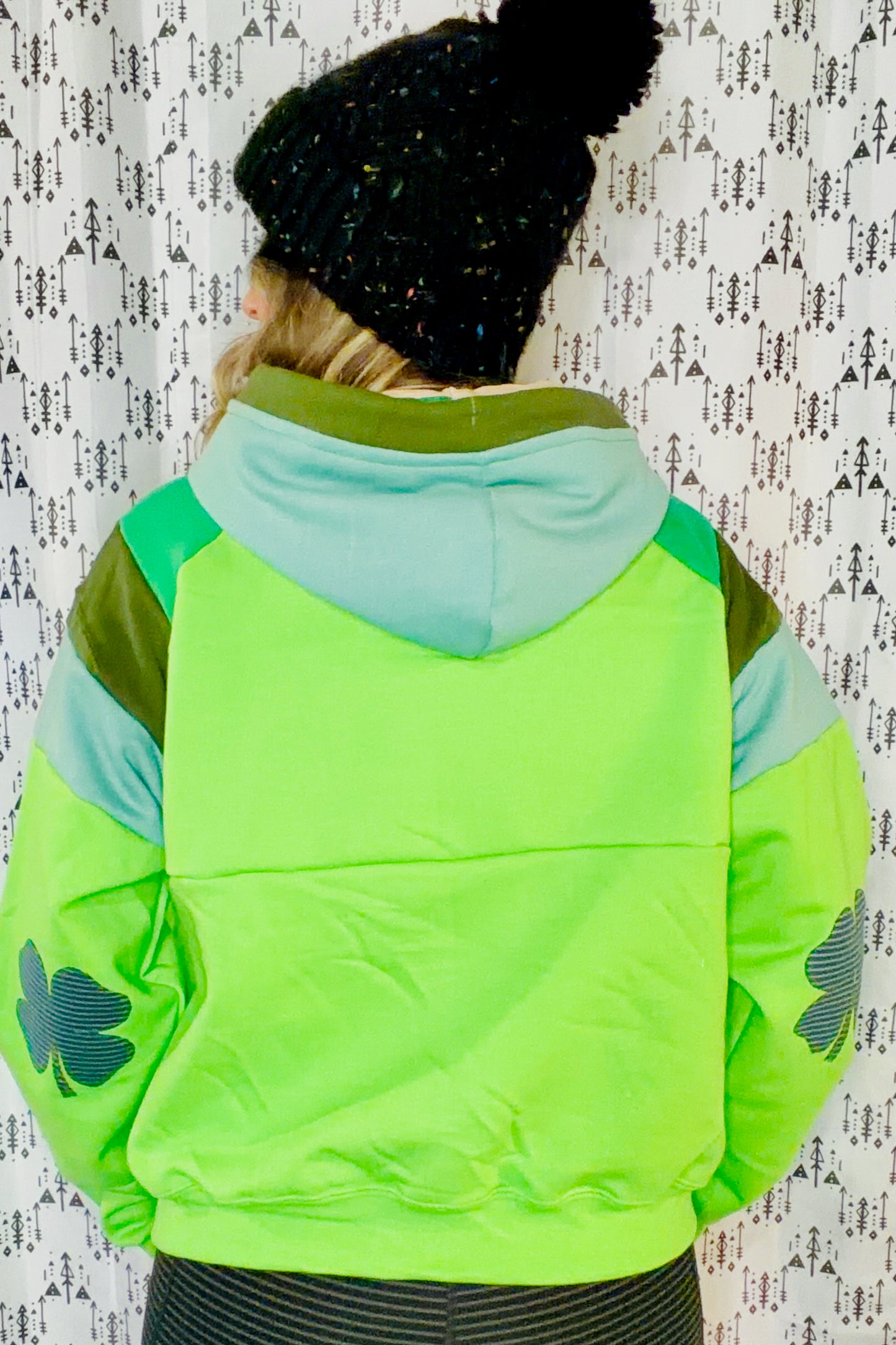 Kiwi Green Irish Hoodie Size Women's-L/XL