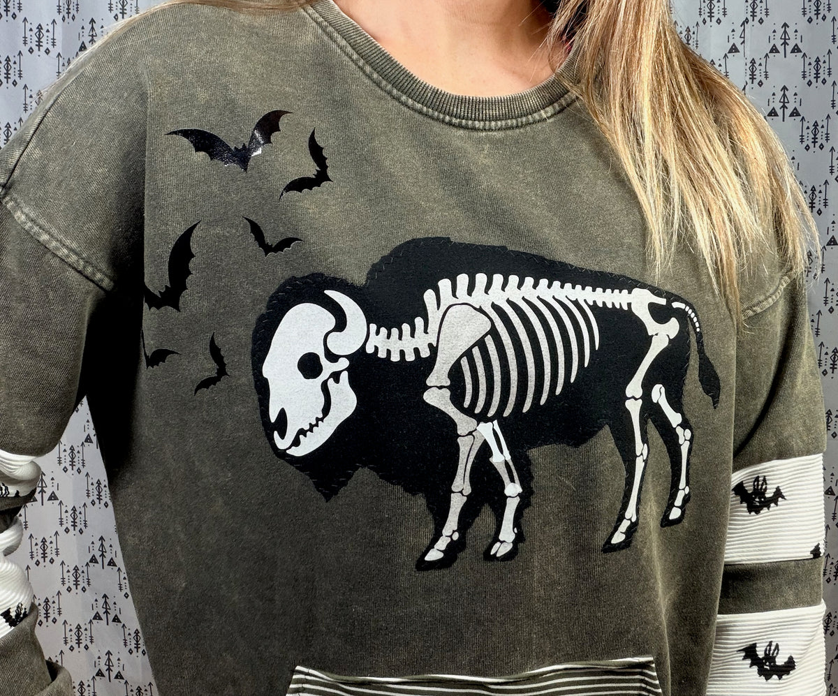 Acid Wash Buffalo Skeleton Crewneck Size Women's- L/XL