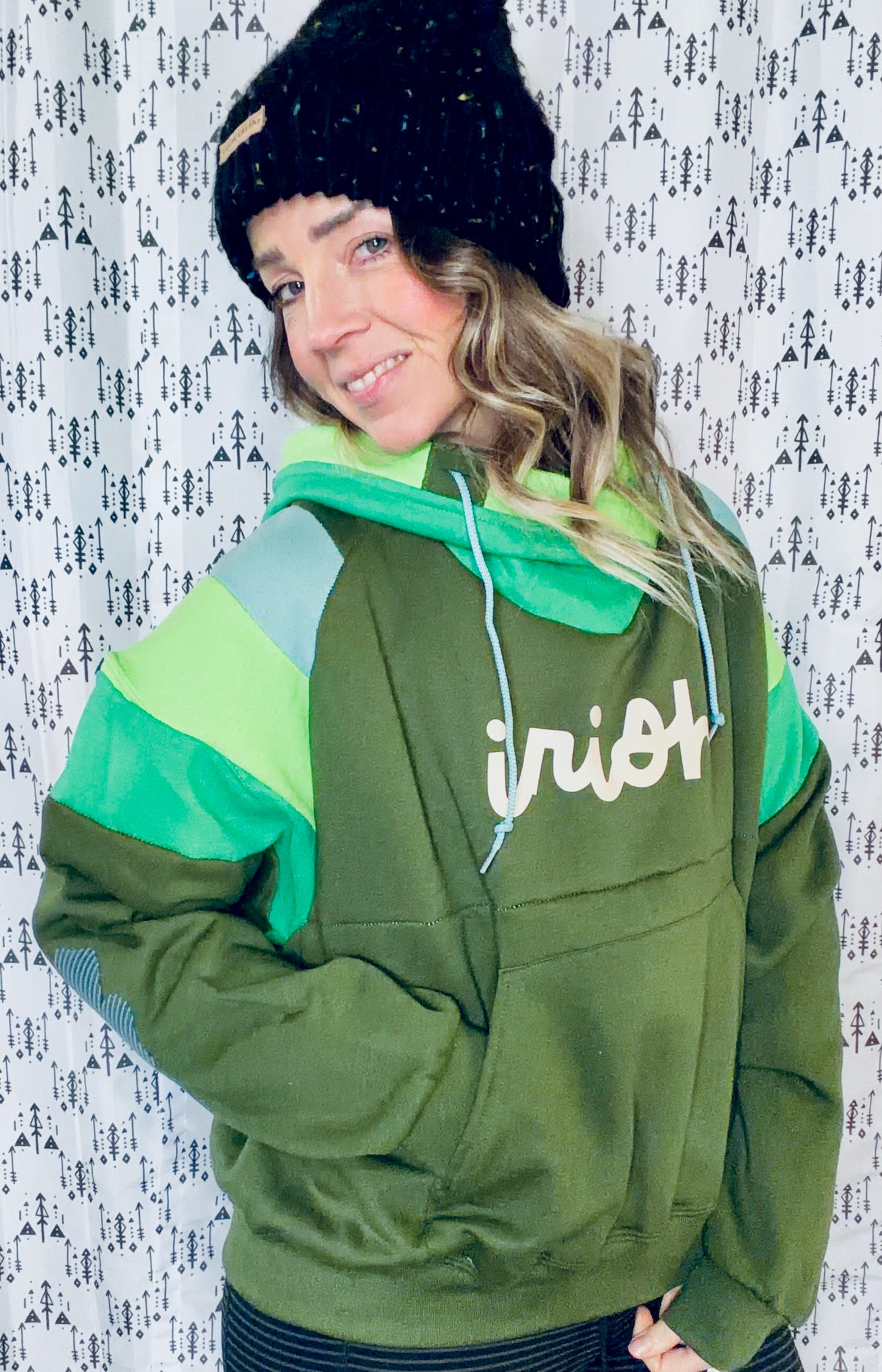 Hunter Green Irish Hoodie Size Women's- XL/2X