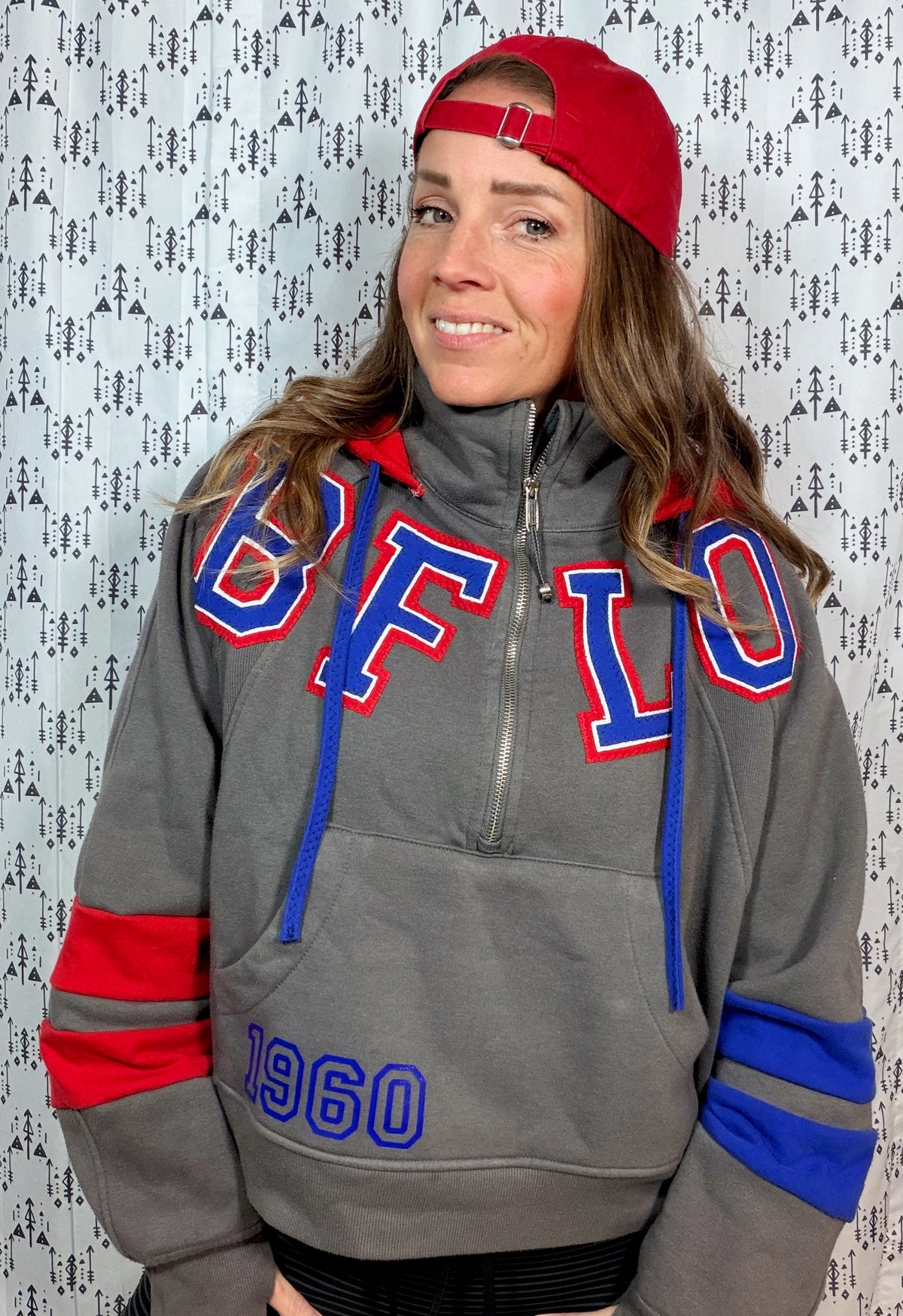 Nickel City BFLO 1/4 Zip Crop Hoodie Size Women's- L/XL