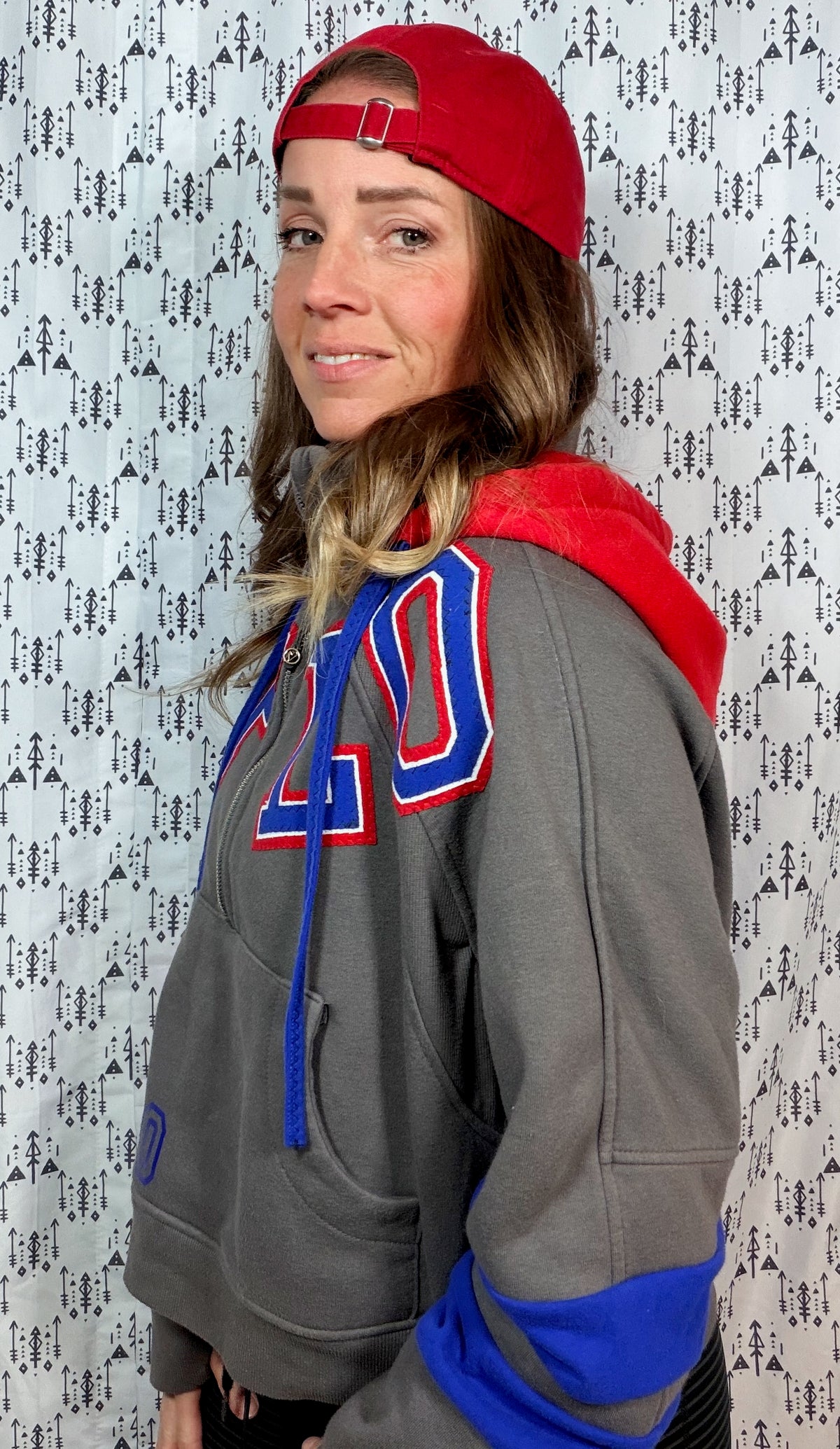 Nickel City BFLO 1/4 Zip Crop Hoodie Size Women's- L/XL