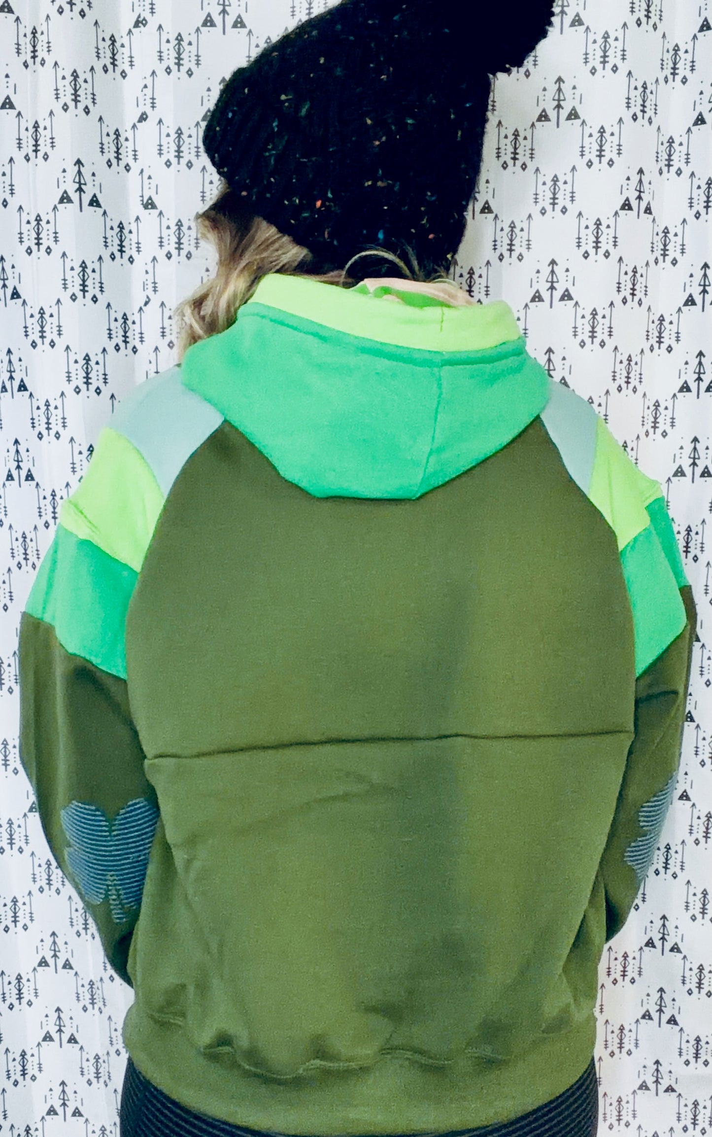 Hunter Green Irish Hoodie Size Women's- XL/2X