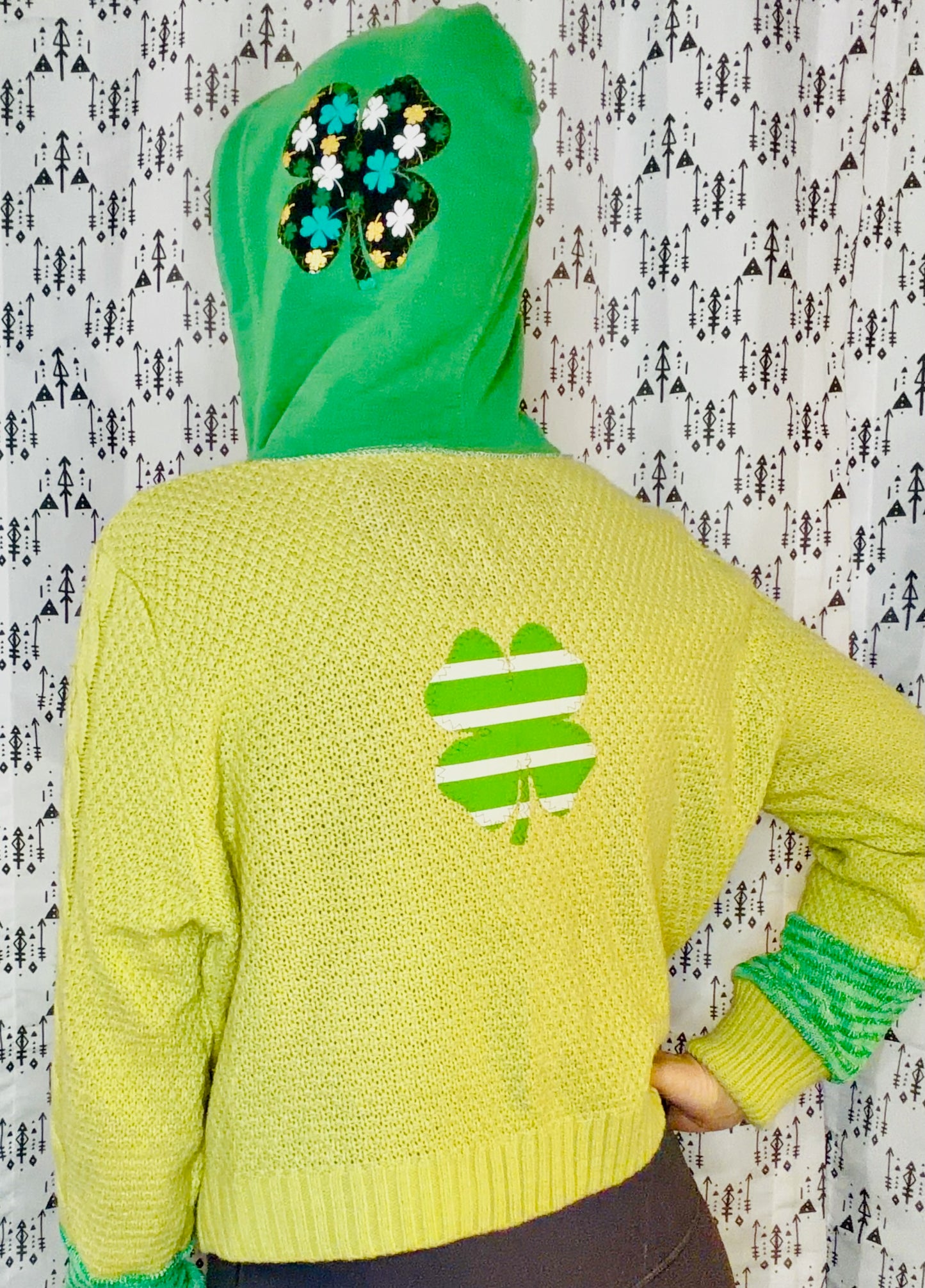 Clover Button-Up Sweater Hoodie Size- Women's M/L