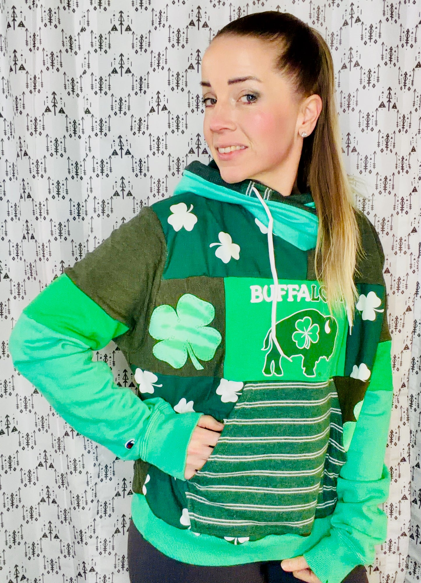 Green Shamrock Color-block Hoodie Size Women's- L/XL