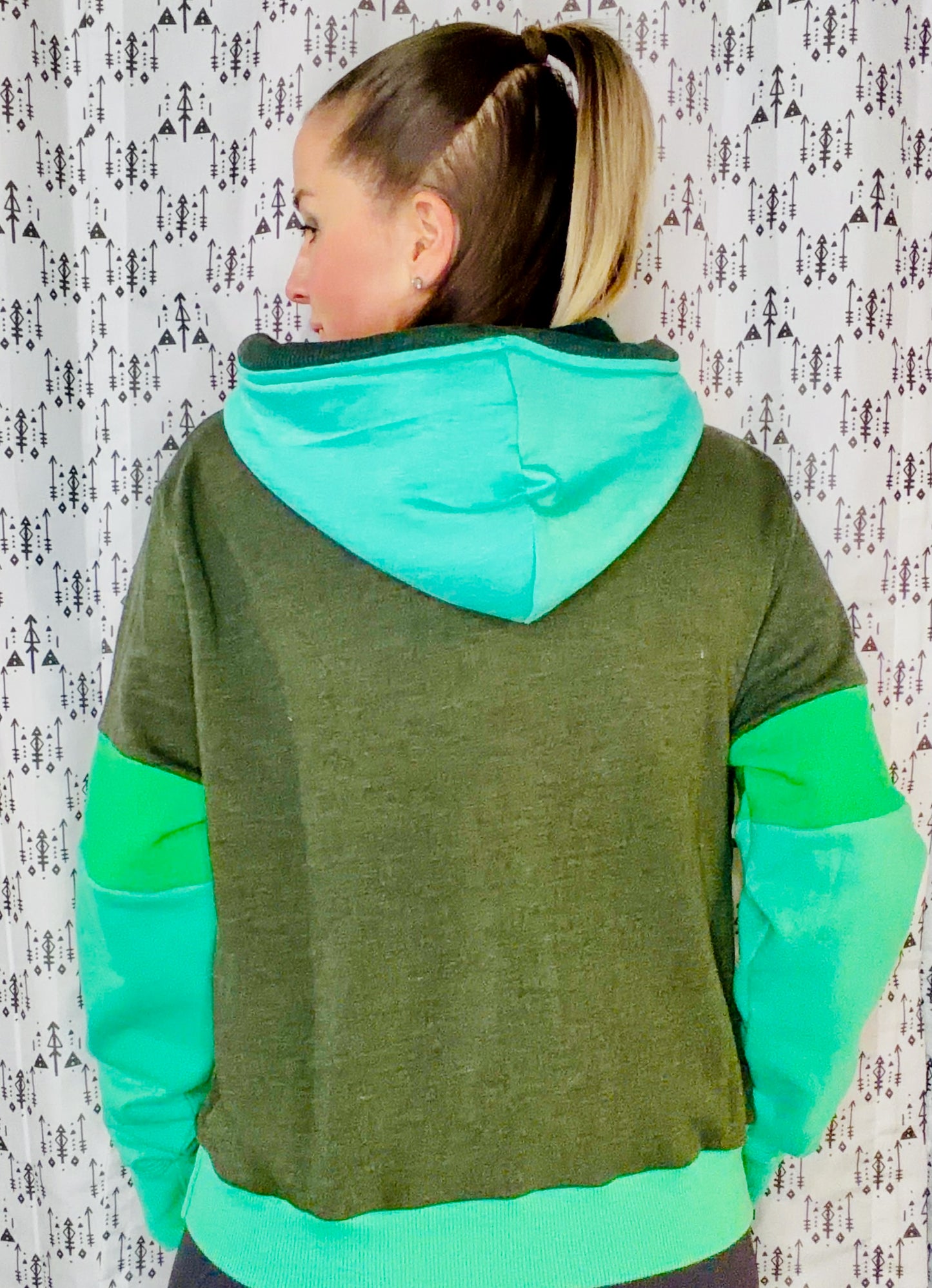Green Shamrock Color-block Hoodie Size Women's- L/XL