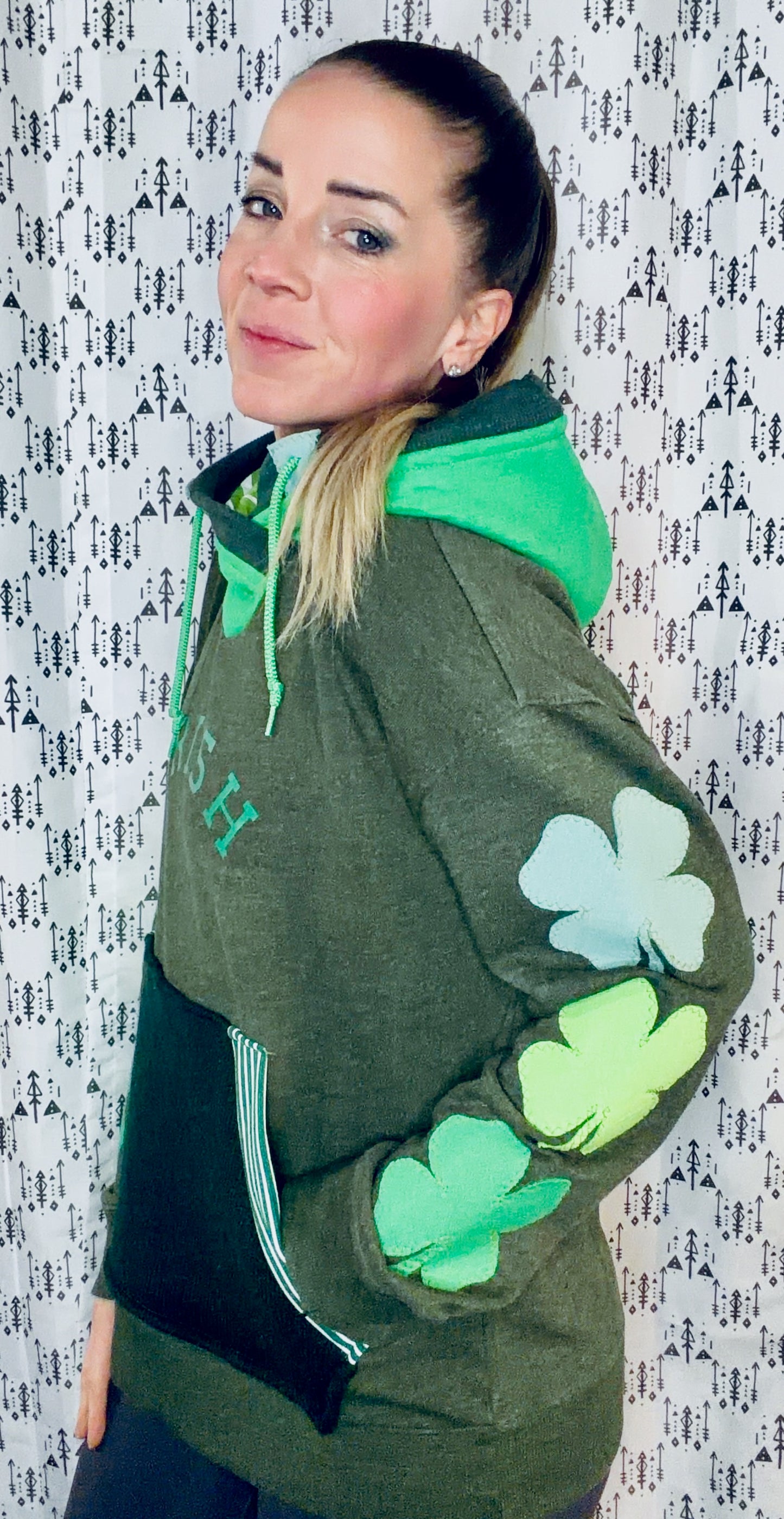 Ombre' Shamrock Green Hoodie Size Women's- L/XL