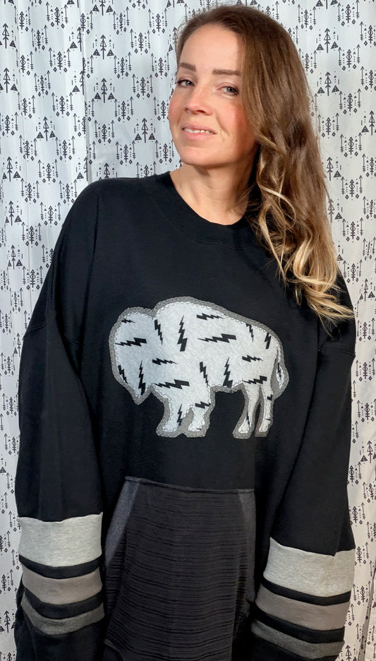 Black Buffalo Lightning  ROCKTOBERFEST Crew Size Unisex- 3X