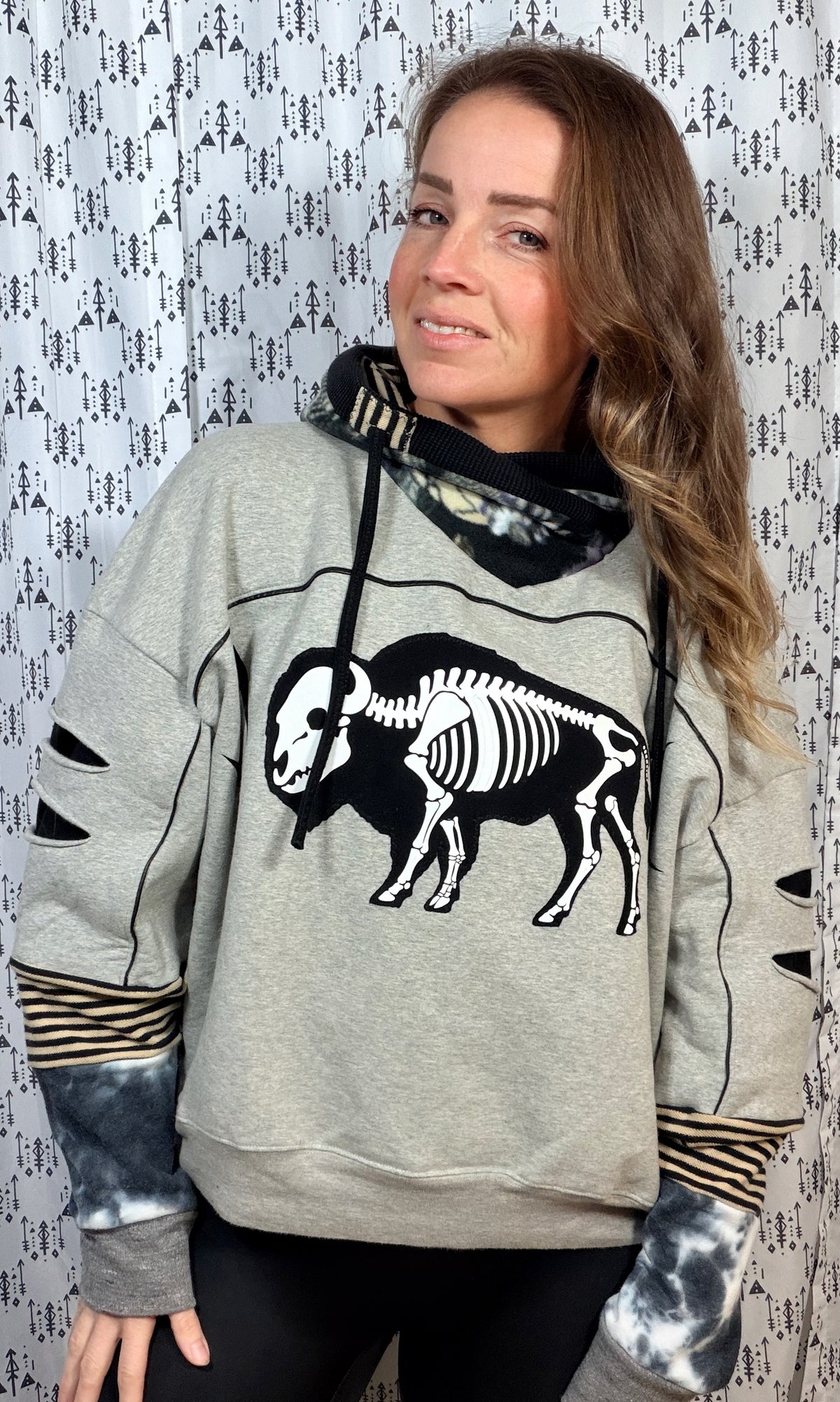 Light Grey Skeleton Buffalo ROCKTOBERFEST Crop Hoodie Size- Women’s XL/2X