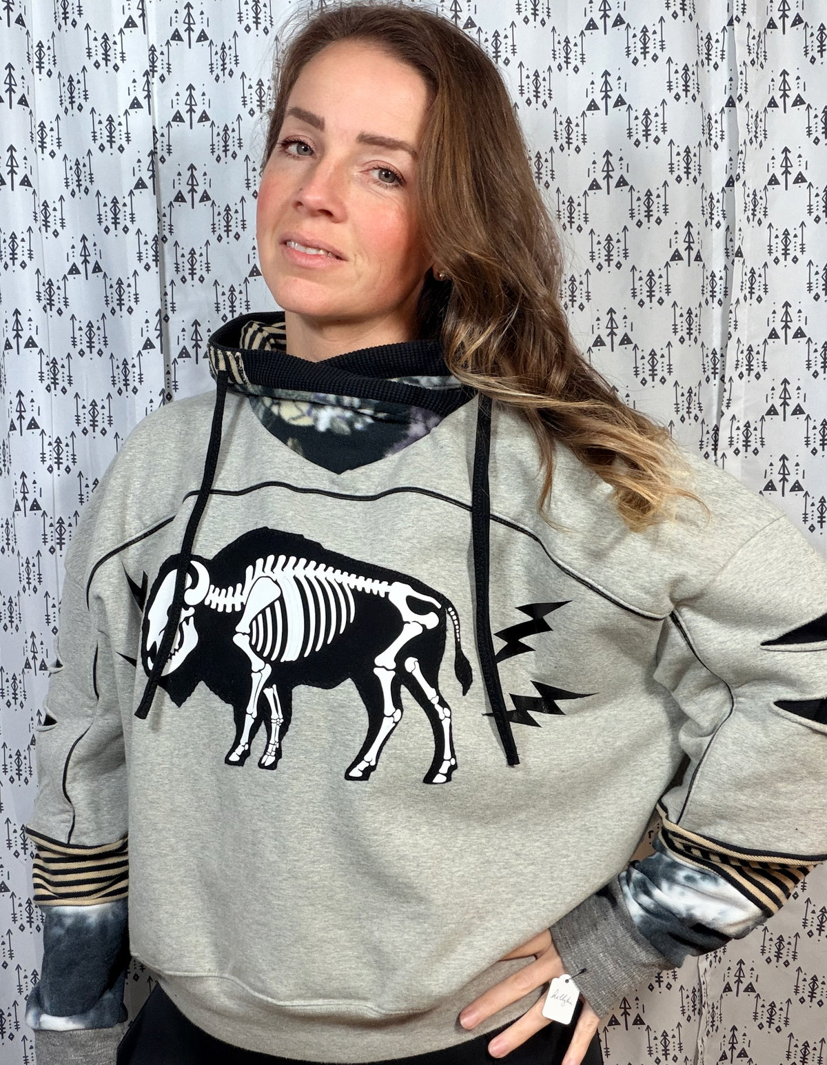 Light Grey Skeleton Buffalo ROCKTOBERFEST Crop Hoodie Size- Women’s XL/2X