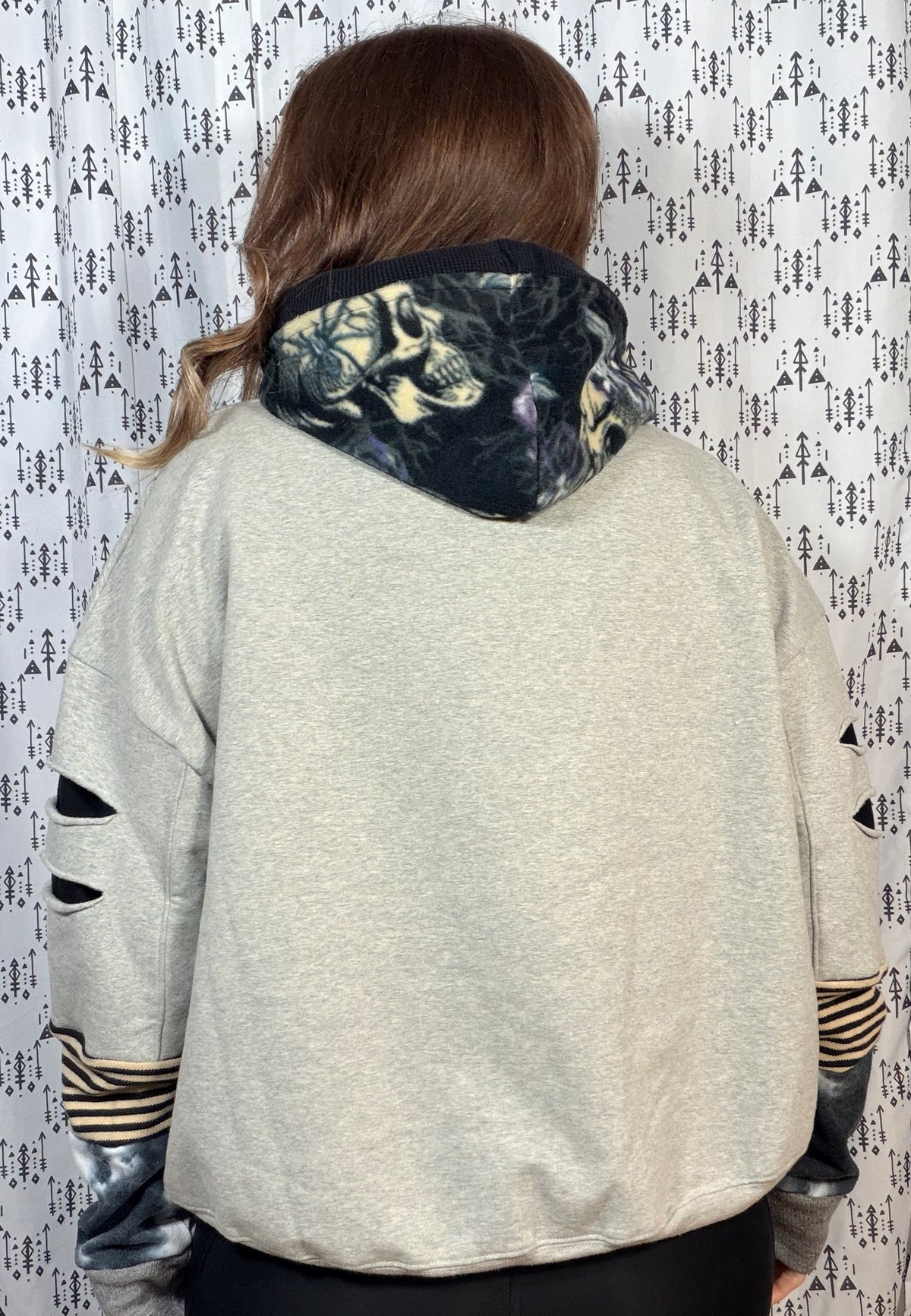 Light Grey Skeleton Buffalo ROCKTOBERFEST Crop Hoodie Size- Women’s XL/2X