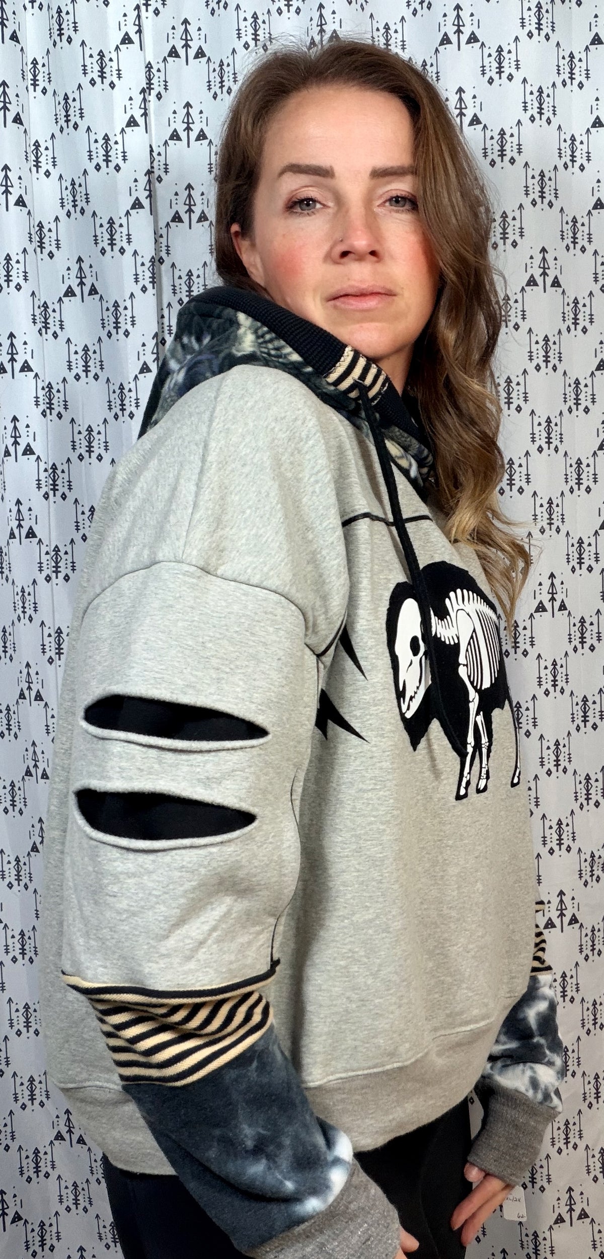 Light Grey Skeleton Buffalo ROCKTOBERFEST Crop Hoodie Size- Women’s XL/2X