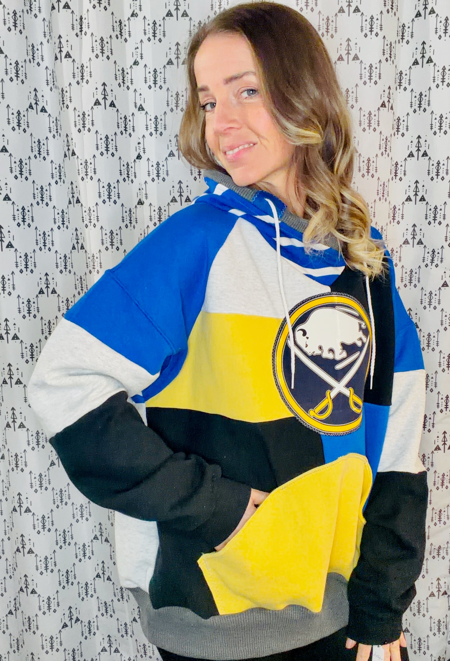 Color Block Buffalo Hockey Size Unisex-XL/2X