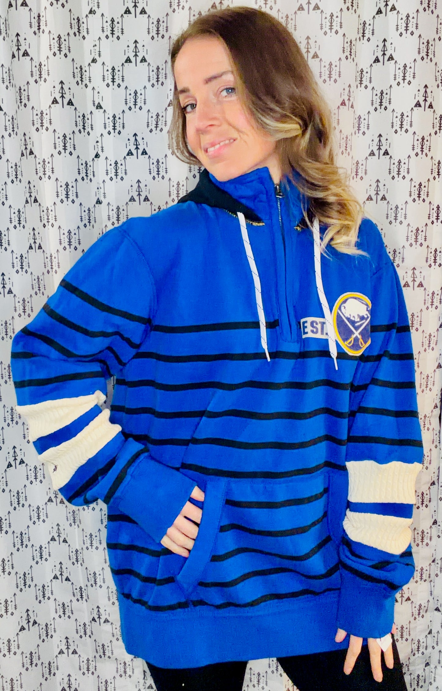 Blue Striped Buffalo Hockey Size Unisex-XL/2X