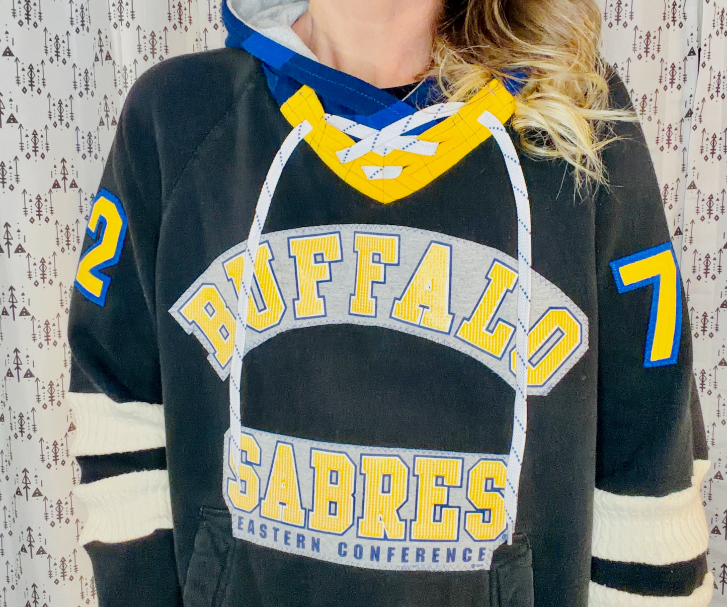 Black #72 Buffalo Hockey Size Unisex-L/XL