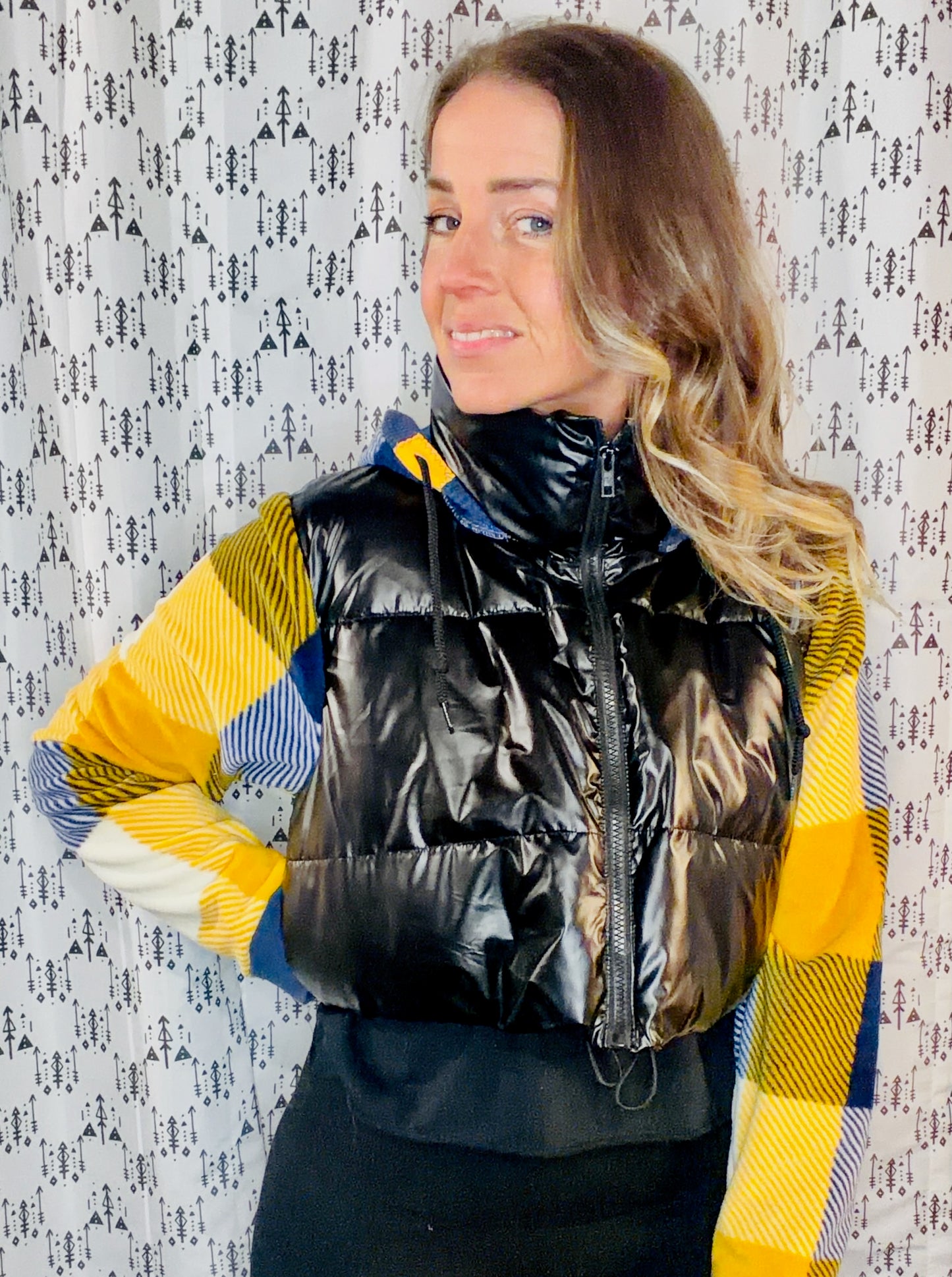 Black Puffy Buffalo Hockey Hooded Crop Jacket Size Unisex- L/XL