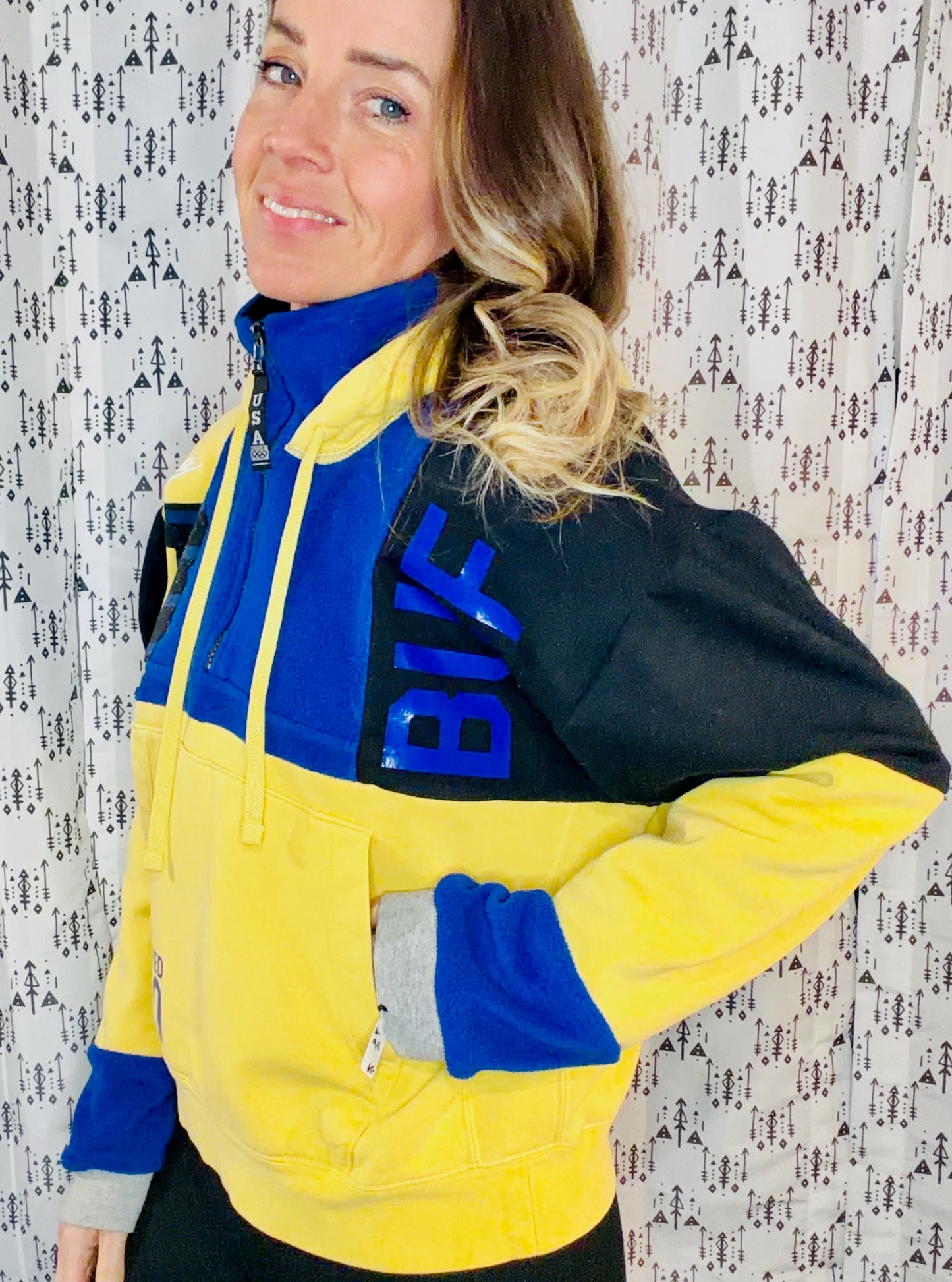 Color Block Buffalo Hockey 1/4 Zip Hoodie Size- Women's M/L