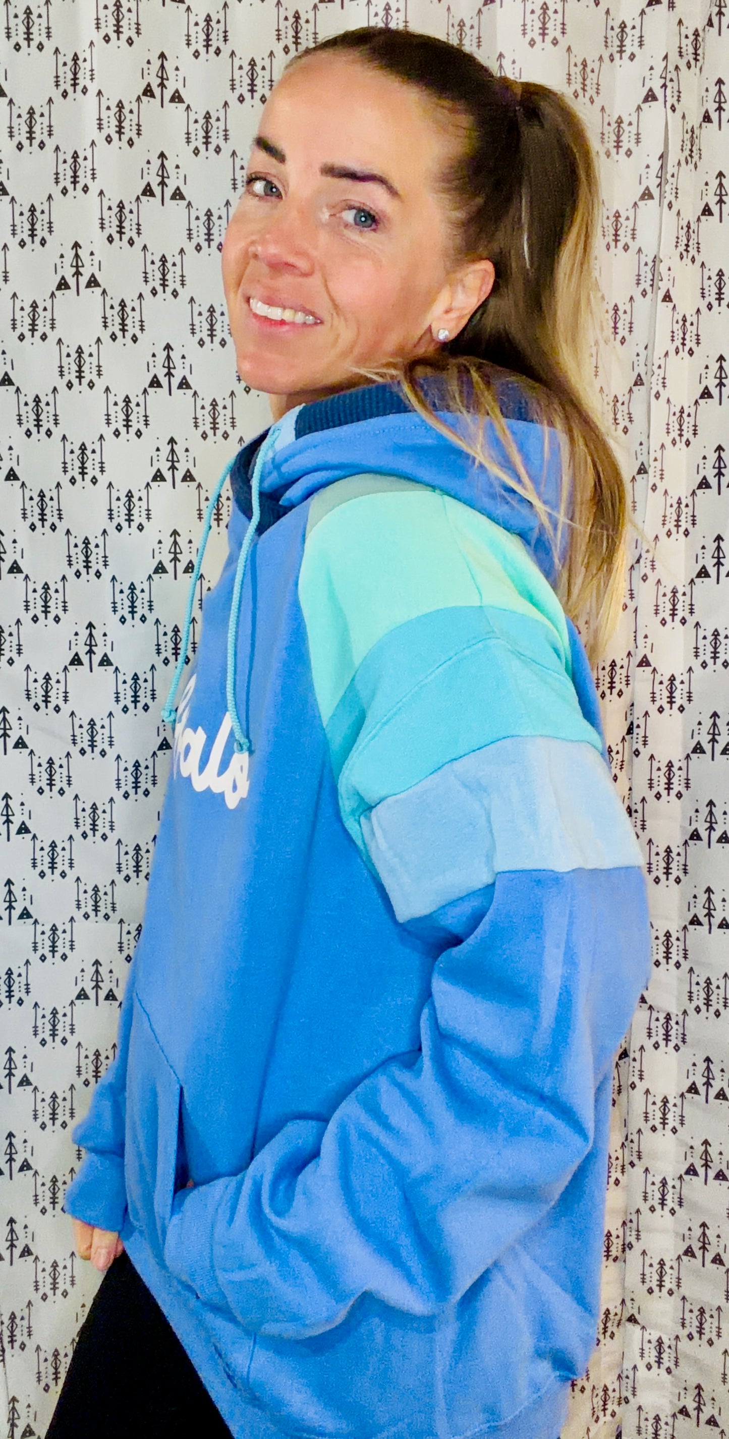 Blue Buffalo Ocean Hoodie Size- Women's XL/2X