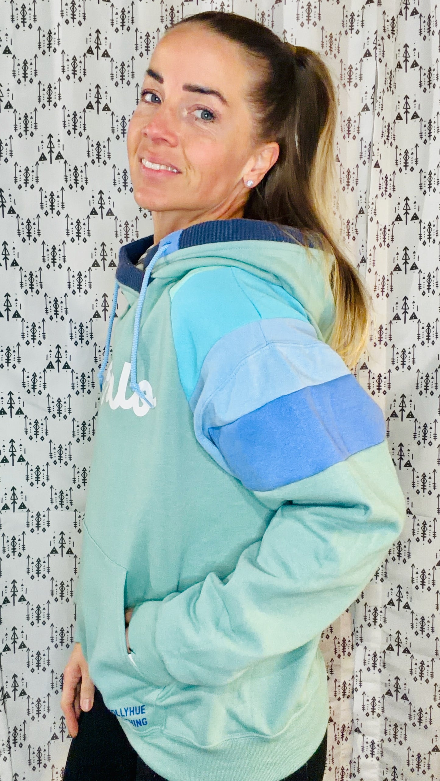 Sage Buffalo Ocean Hoodie Size- Women's L/XL